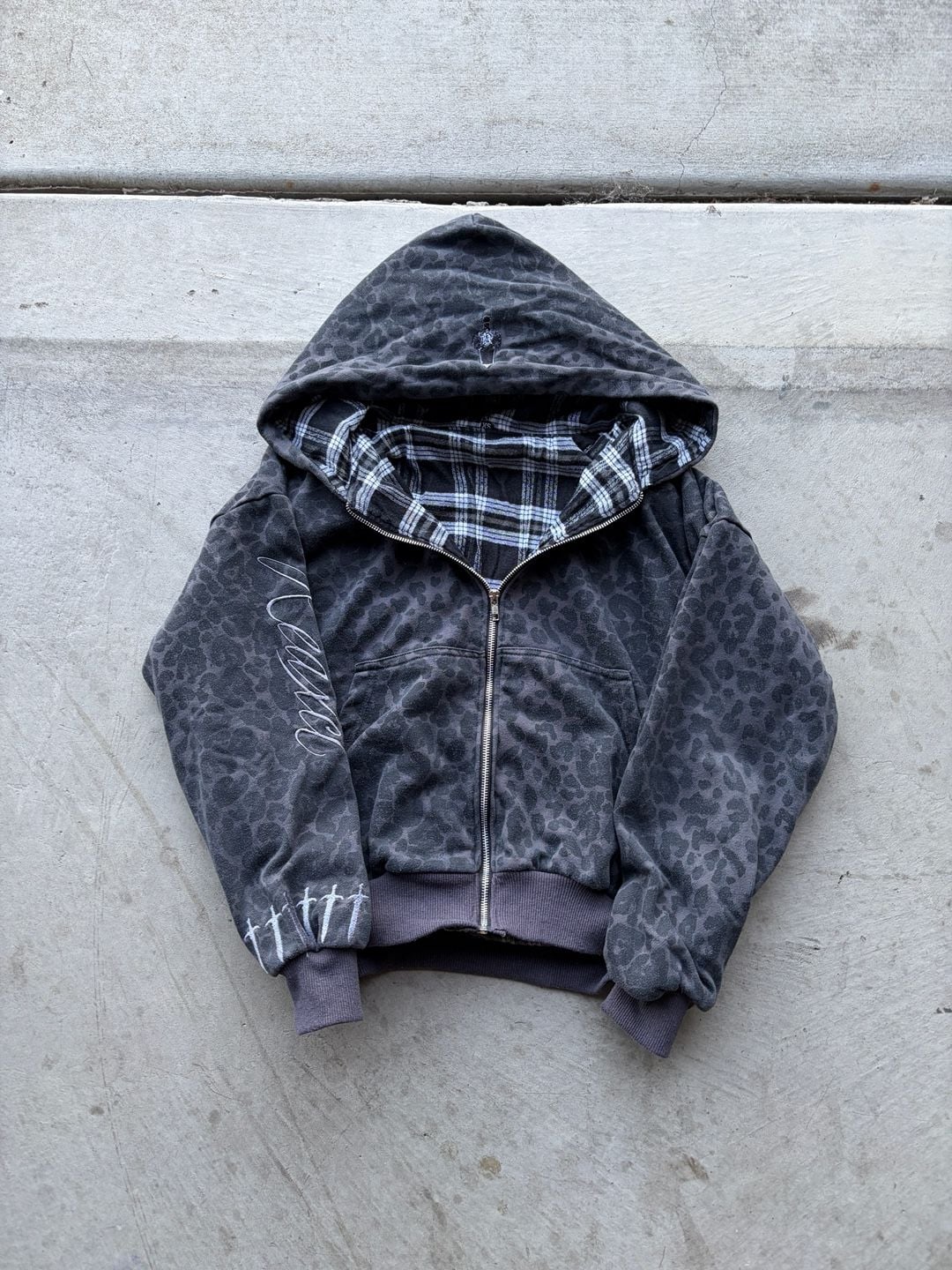 REAXCT CURSIVE ZIP UP V.2 BLACK 2