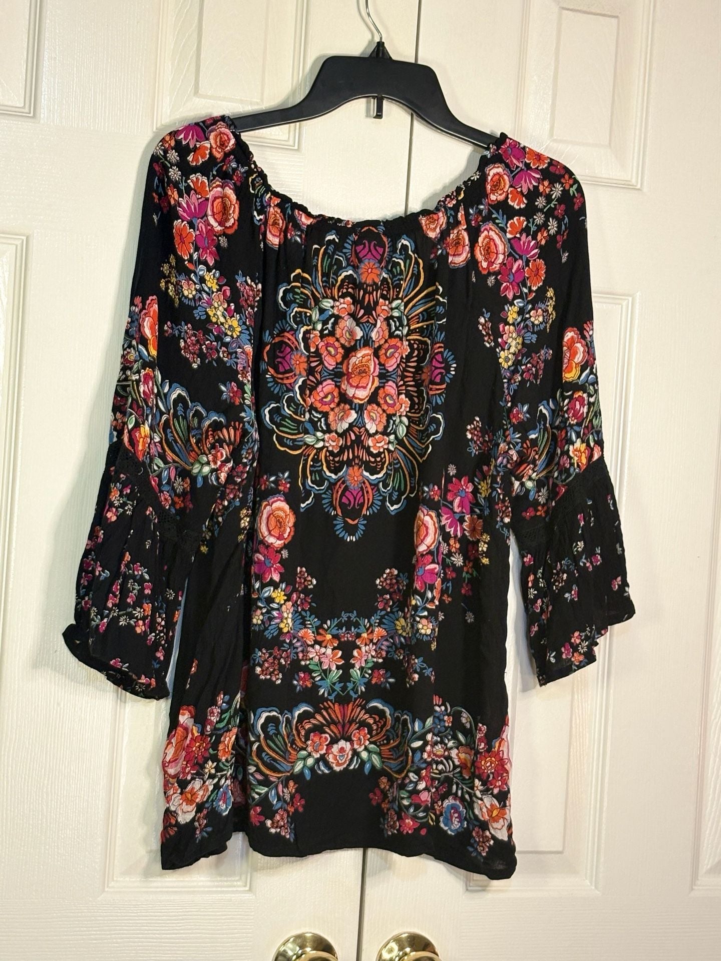 Bila Bohemian Floral Peasant Blouse Size L Black Tassel Rayon 6