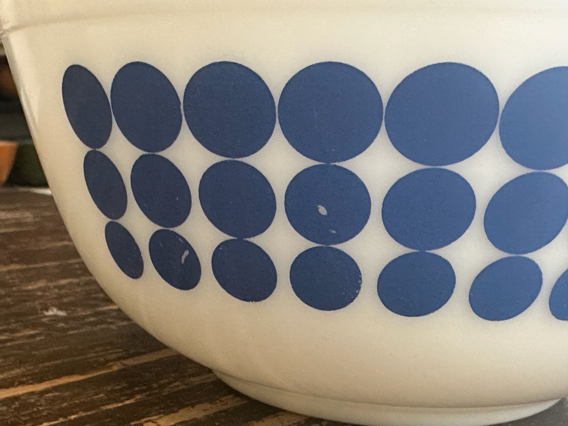 Pyrex Blue Dot Mixing Bowl 2