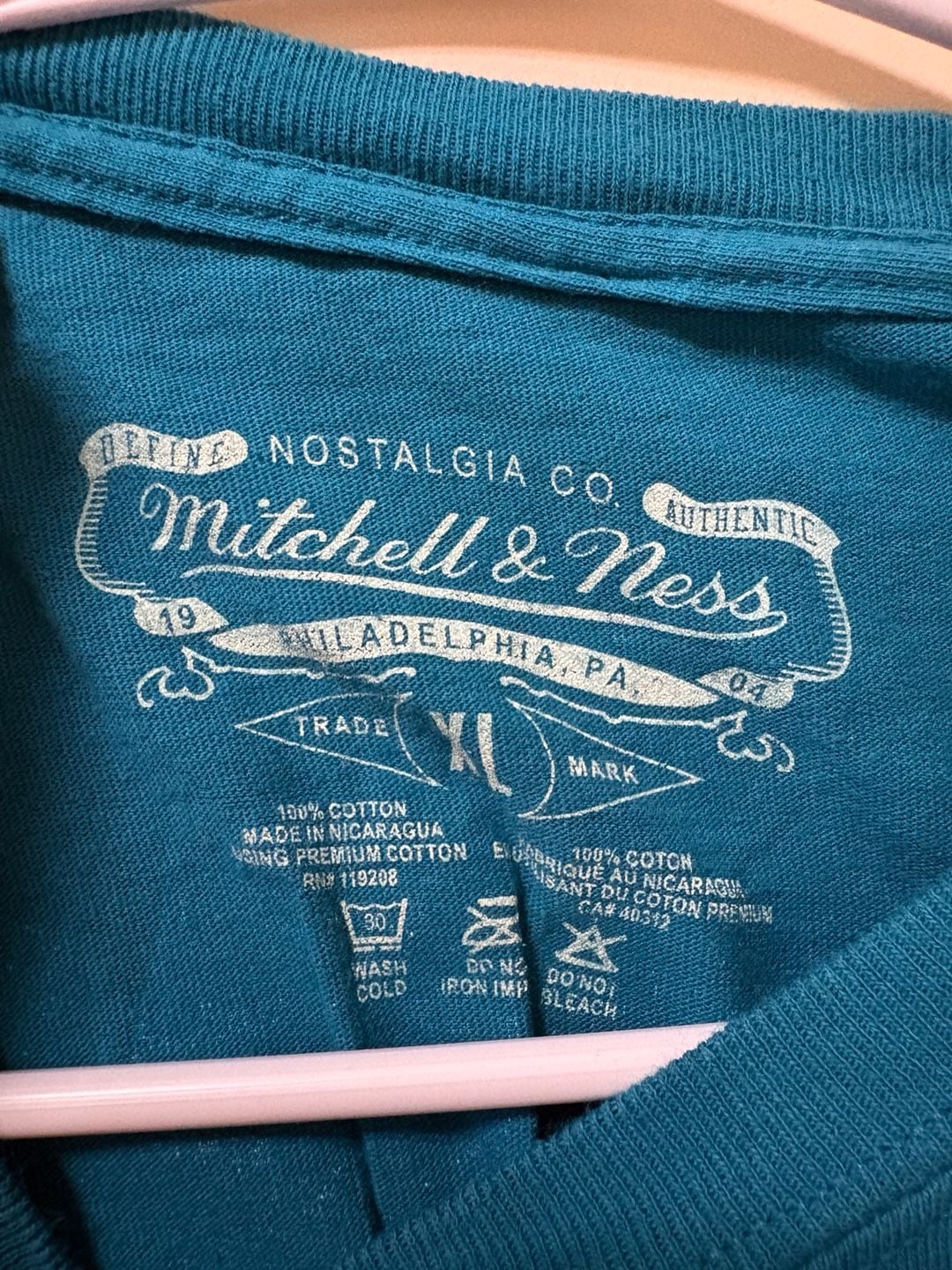 NFL Mitchell & Ness Miami Dolphins Dan Marino throwback T shirt
Size men’s XL
DM for measurements
Send offers
#NFL #throwback #MIAMIDOLPHINS 4
