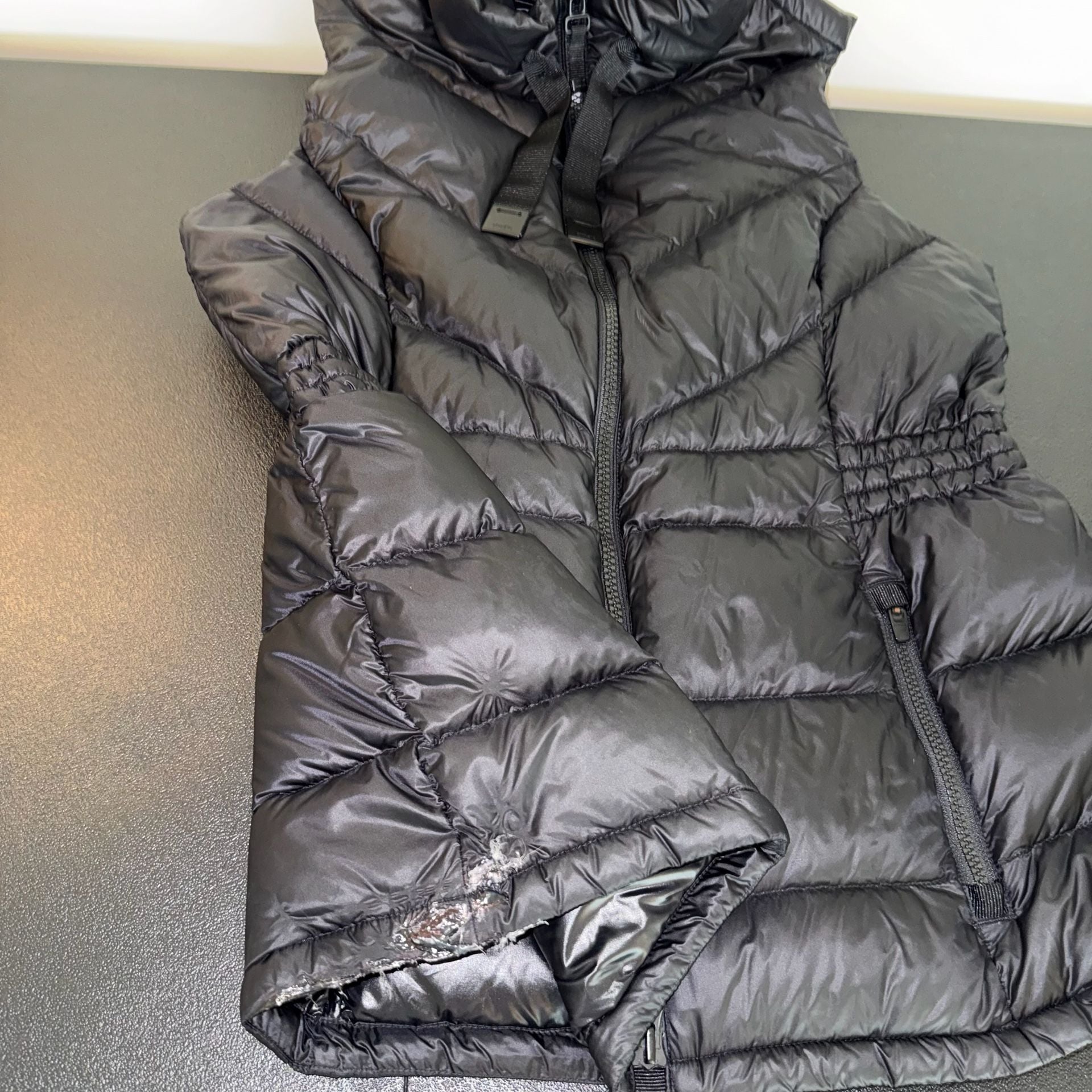 Athleta Puffer Vest Black Size L 7