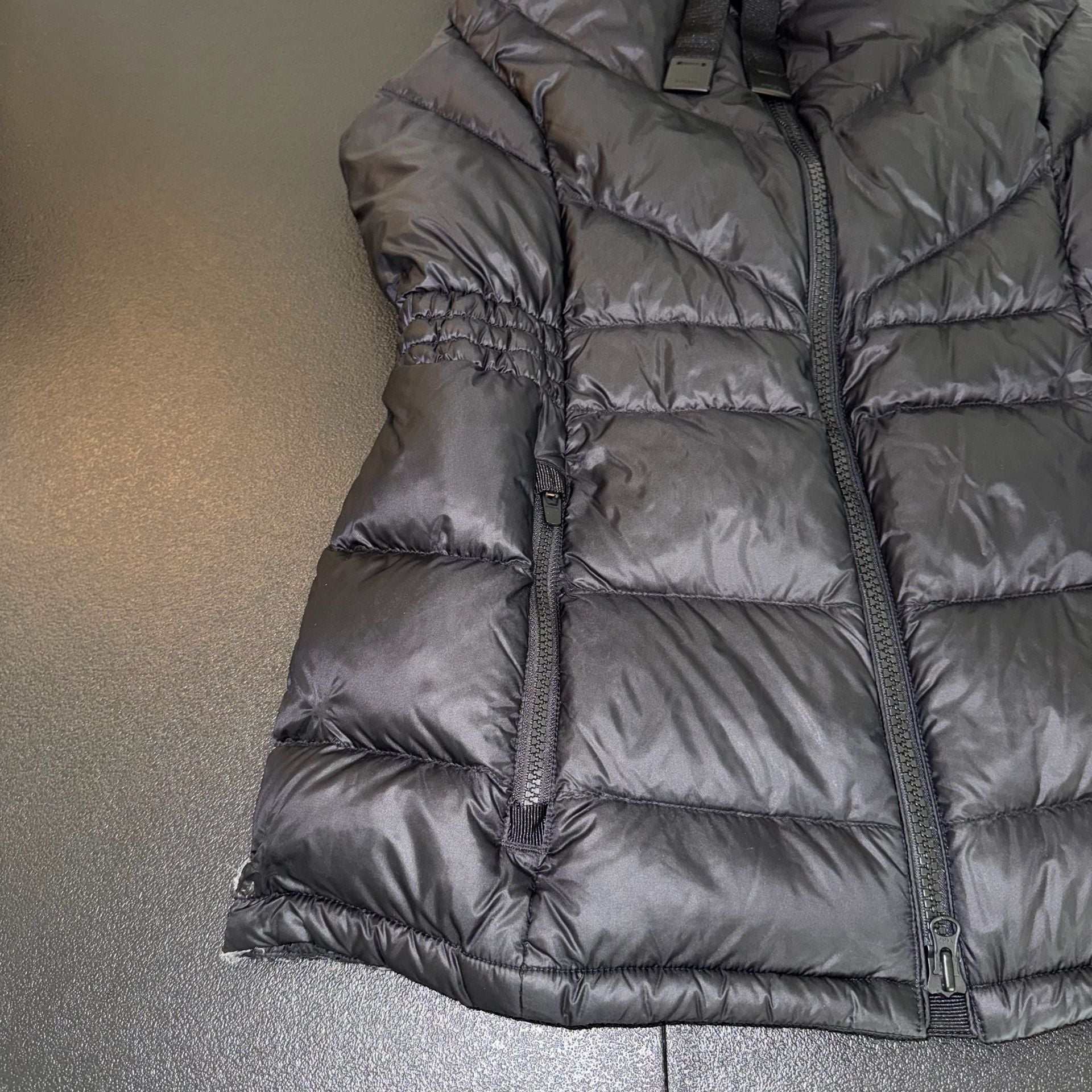 Athleta Puffer Vest Black Size L 8
