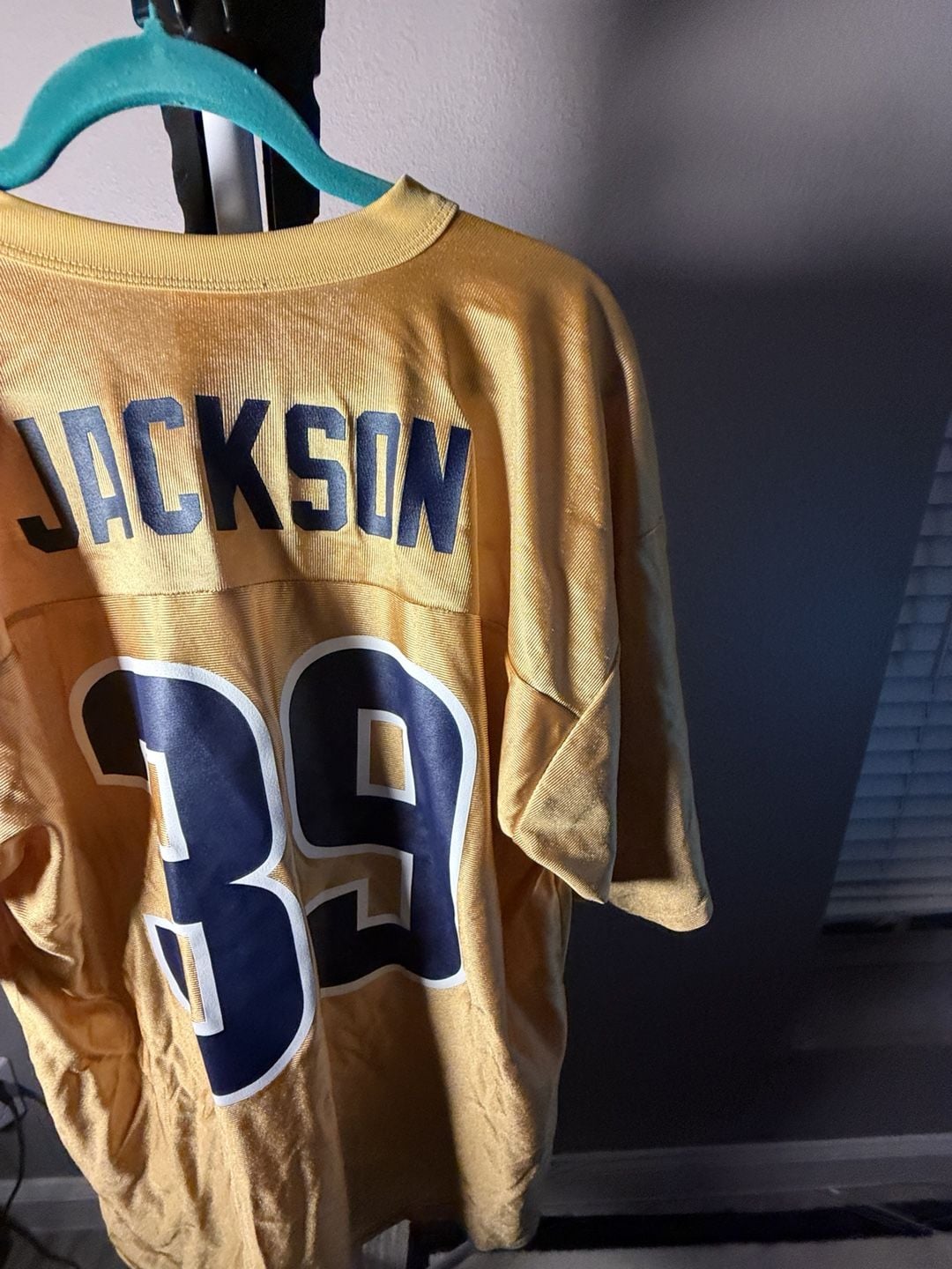 NFL Players Steven Jackson 39 Rams Jersey Size L Gold 9