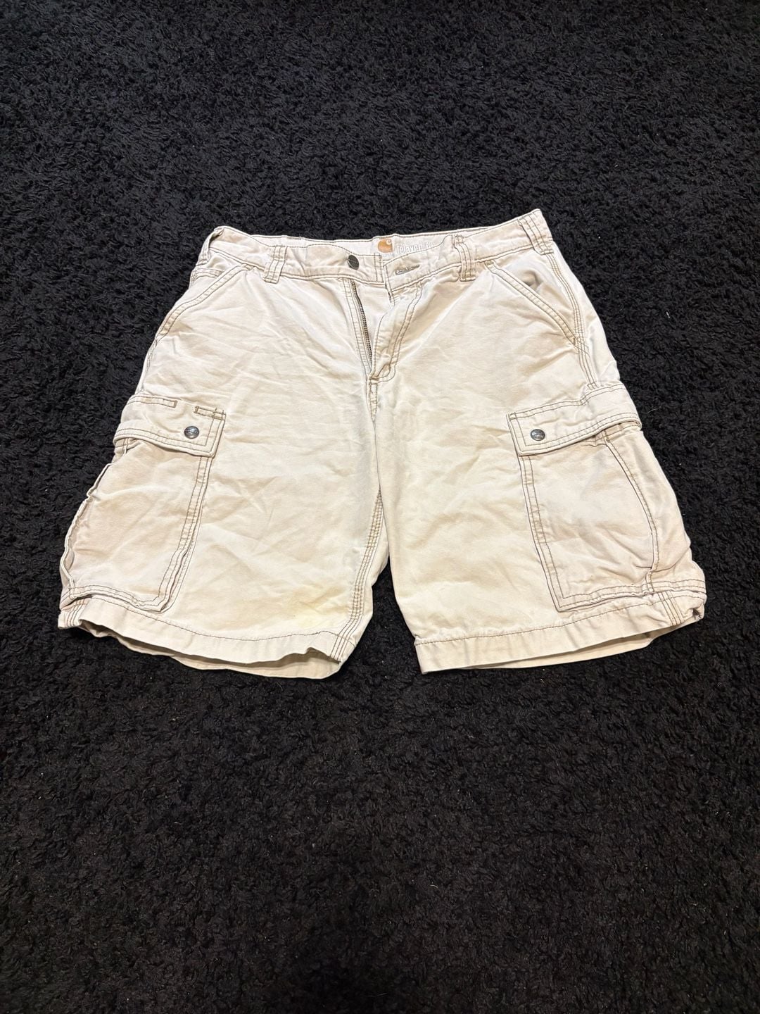 Carhartt relaxed fit cream cargo shorts
Size Men’s 32
Dm for measurements
Send offers
#workwear #utility #carrhart 2