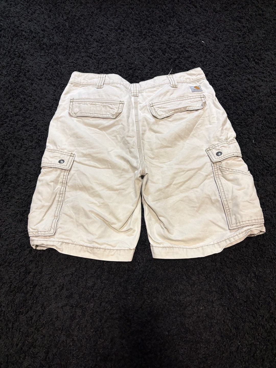 Carhartt relaxed fit cream cargo shorts
Size Men’s 32
Dm for measurements
Send offers
#workwear #utility #carrhart 3