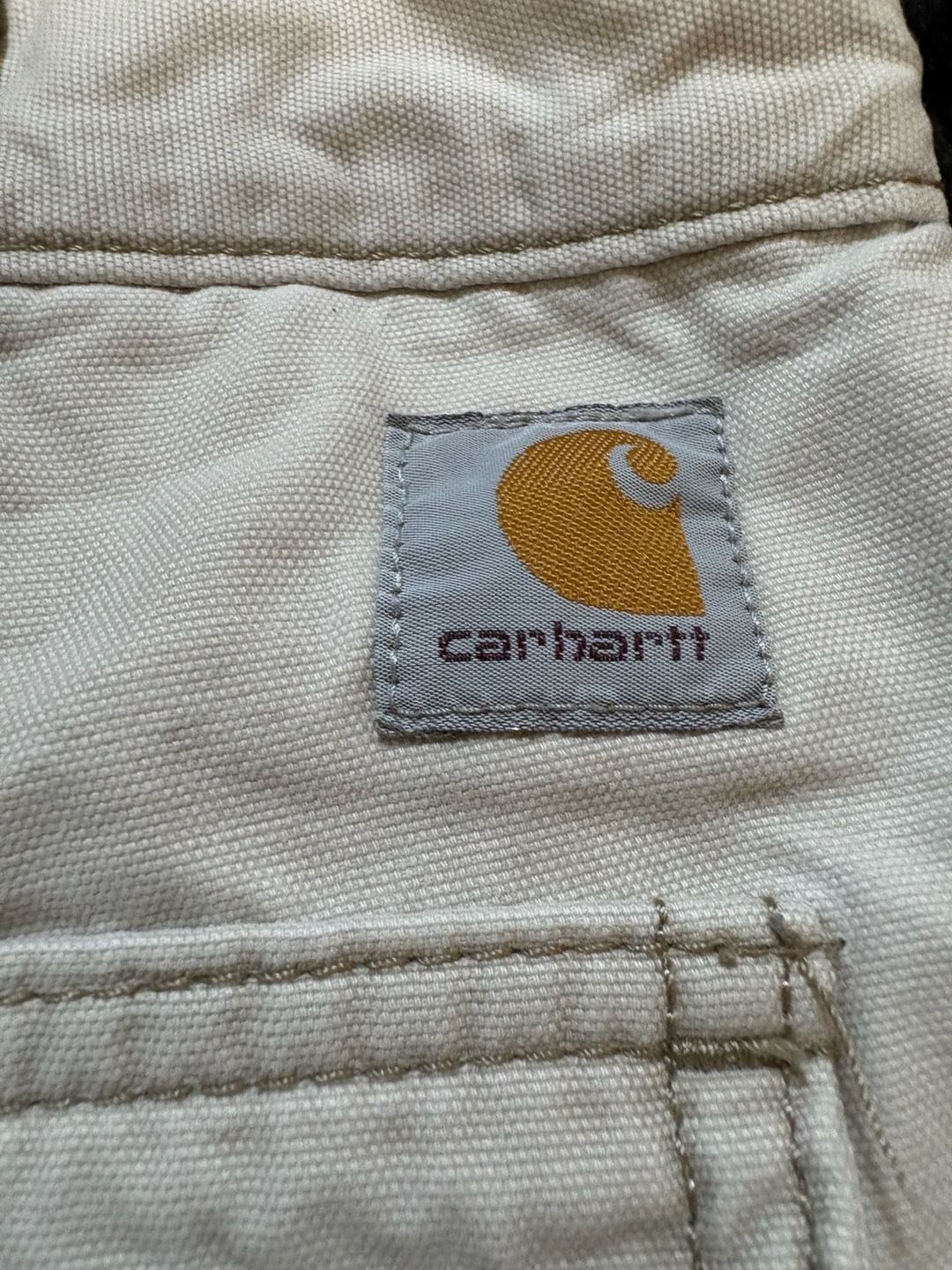 Carhartt relaxed fit cream cargo shorts
Size Men’s 32
Dm for measurements
Send offers
#workwear #utility #carrhart 7
