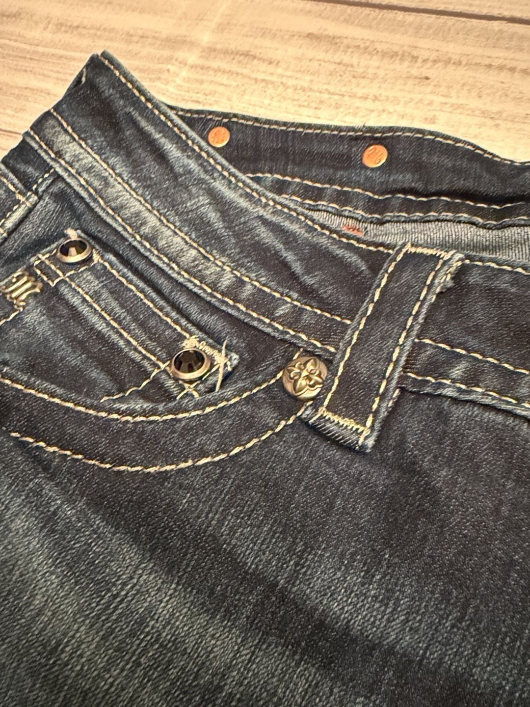 Product thumbnail 5