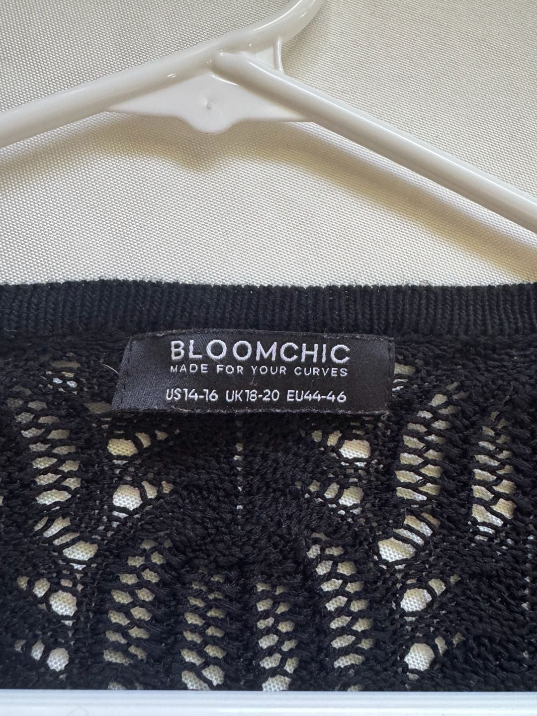 Black Open Knit Crochet Sweater V Neck Boho Coastal Layering Top Size 14-16 4