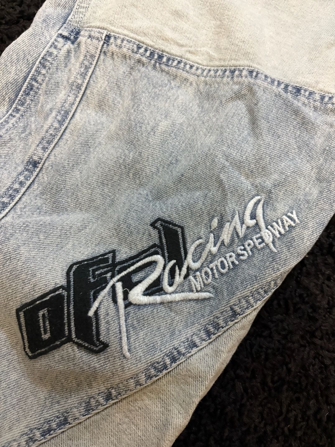 Boohoo Man Denim patterned Button Fly Patchwork Racing Motor Speedway Jeans
Straight leg SIZE Mens 38x32
Dm for measurements
Send offers
#racing #motorcycle #Denim 6