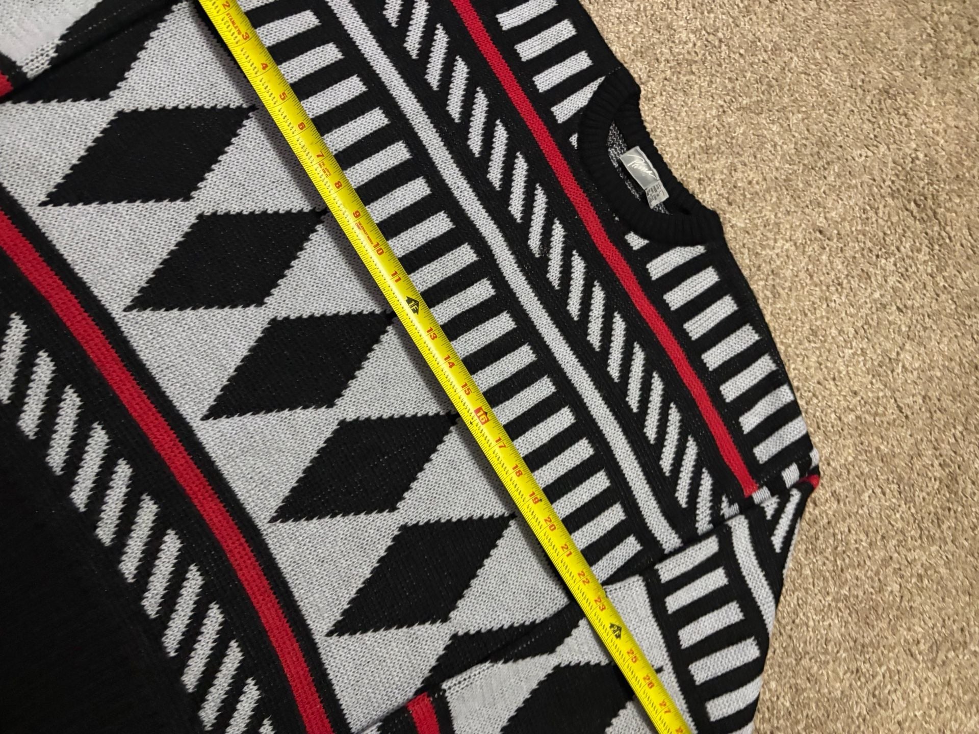 1990s Prima Sweater Size XL Black Red White Patterned Vintage 4