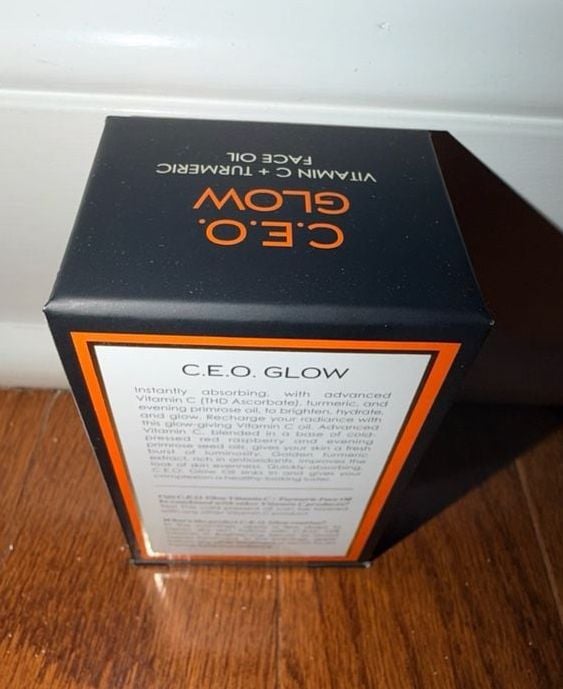 Sunday Riley C.E.O. Glow Vitamin C + Turmeric Face Oil Size 15 ml 4