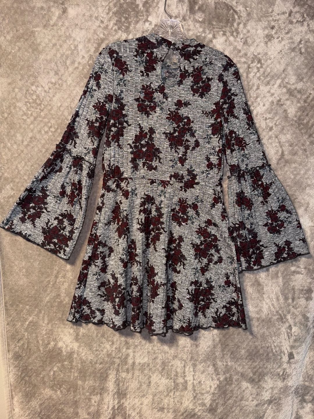 Love, Fire Floral Dress Size L Gray Burgundy Long Sleeve Bell Sleeve 8