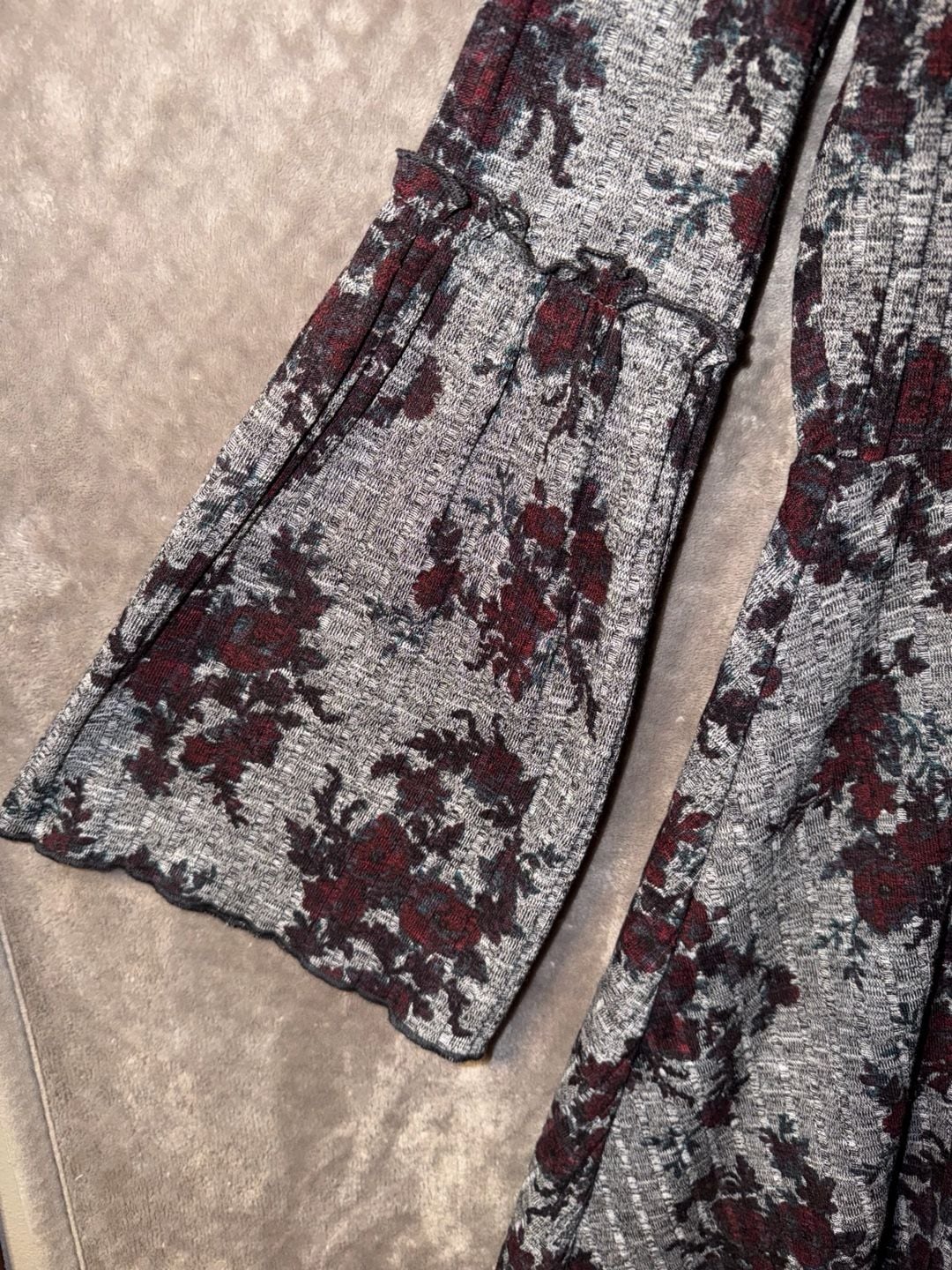 Love, Fire Floral Dress Size L Gray Burgundy Long Sleeve Bell Sleeve 9