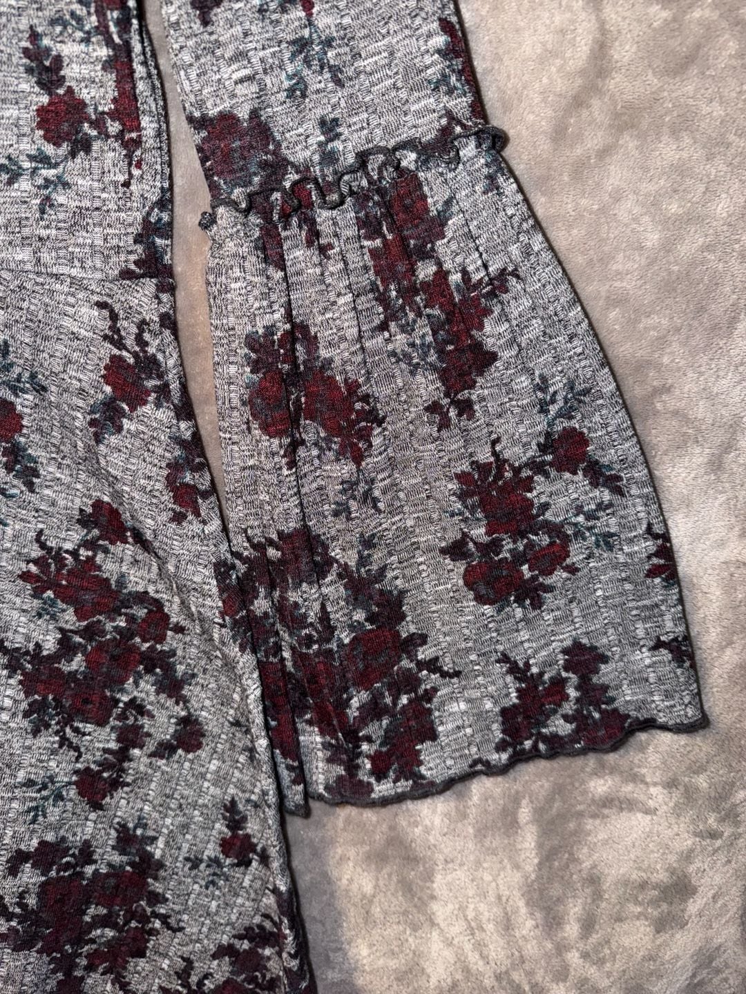 Love, Fire Floral Dress Size L Gray Burgundy Long Sleeve Bell Sleeve 10