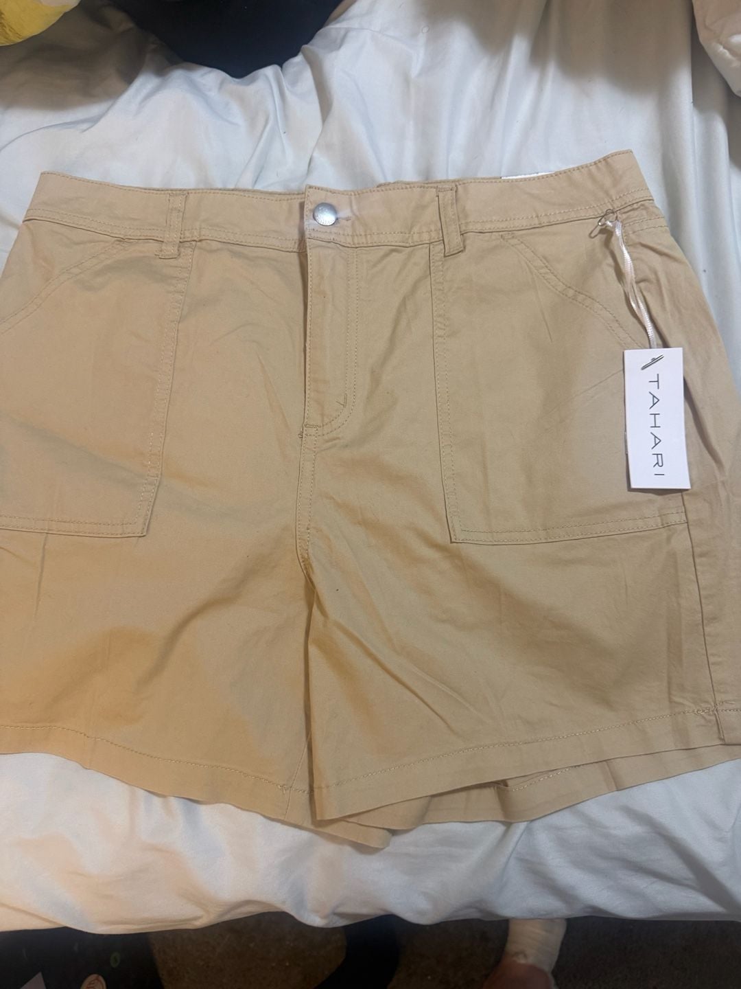 NWT Tahari Utility Shorts Khaki Size 12 3