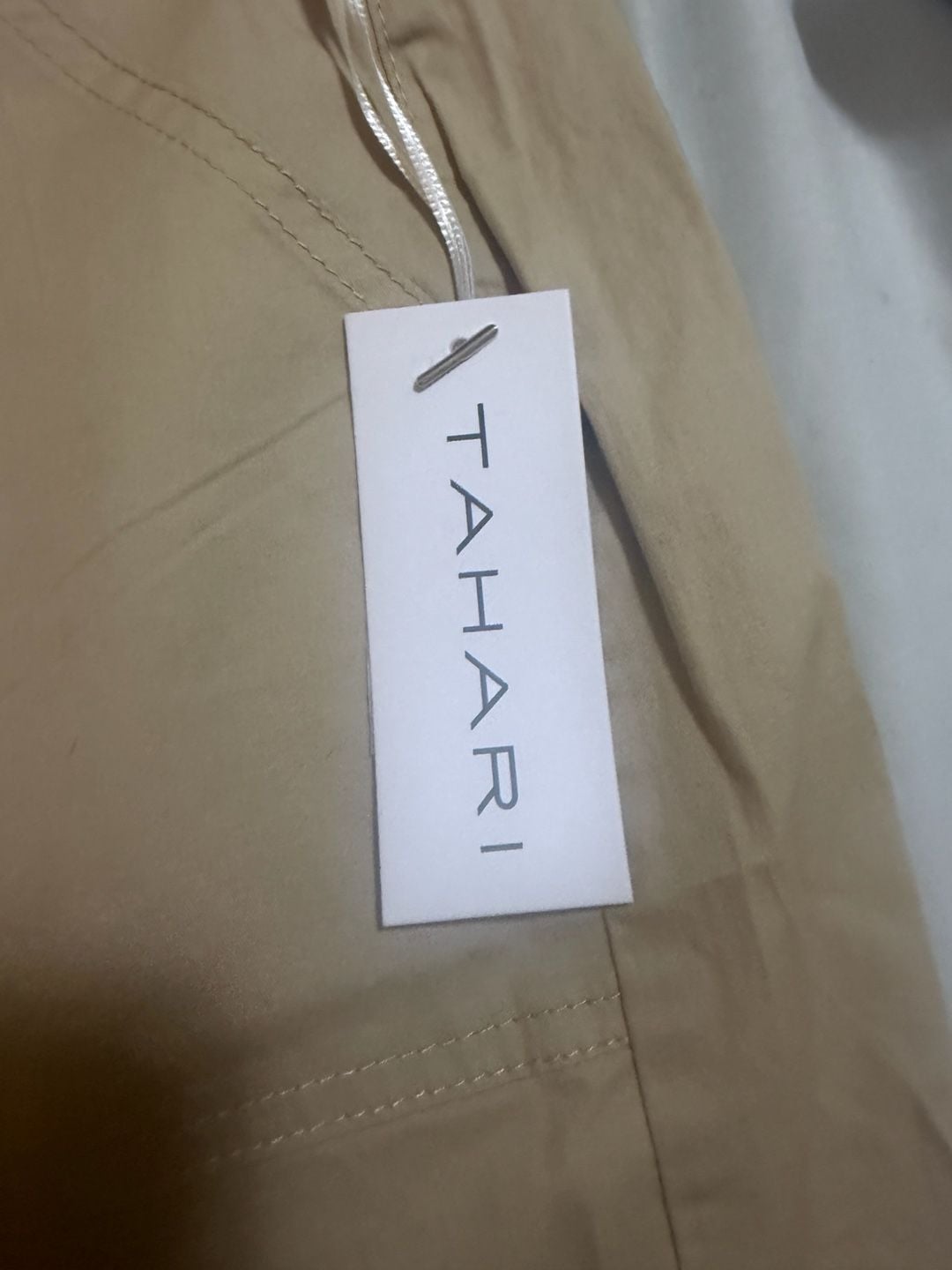 NWT Tahari Utility Shorts Khaki Size 12 4