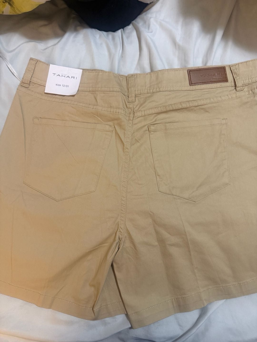 NWT Tahari Utility Shorts Khaki Size 12 8
