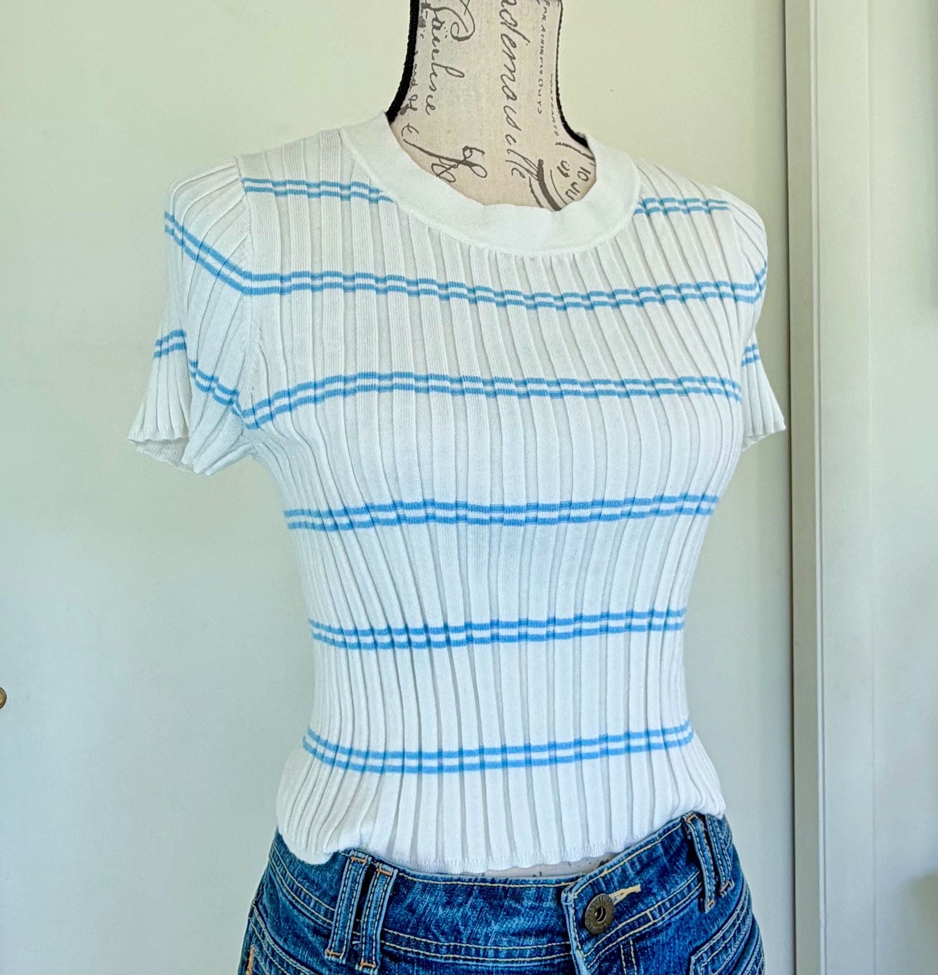 Happily Grey Women’s Ribbed Striped Short Sleeve Sweater White Blue Large 8