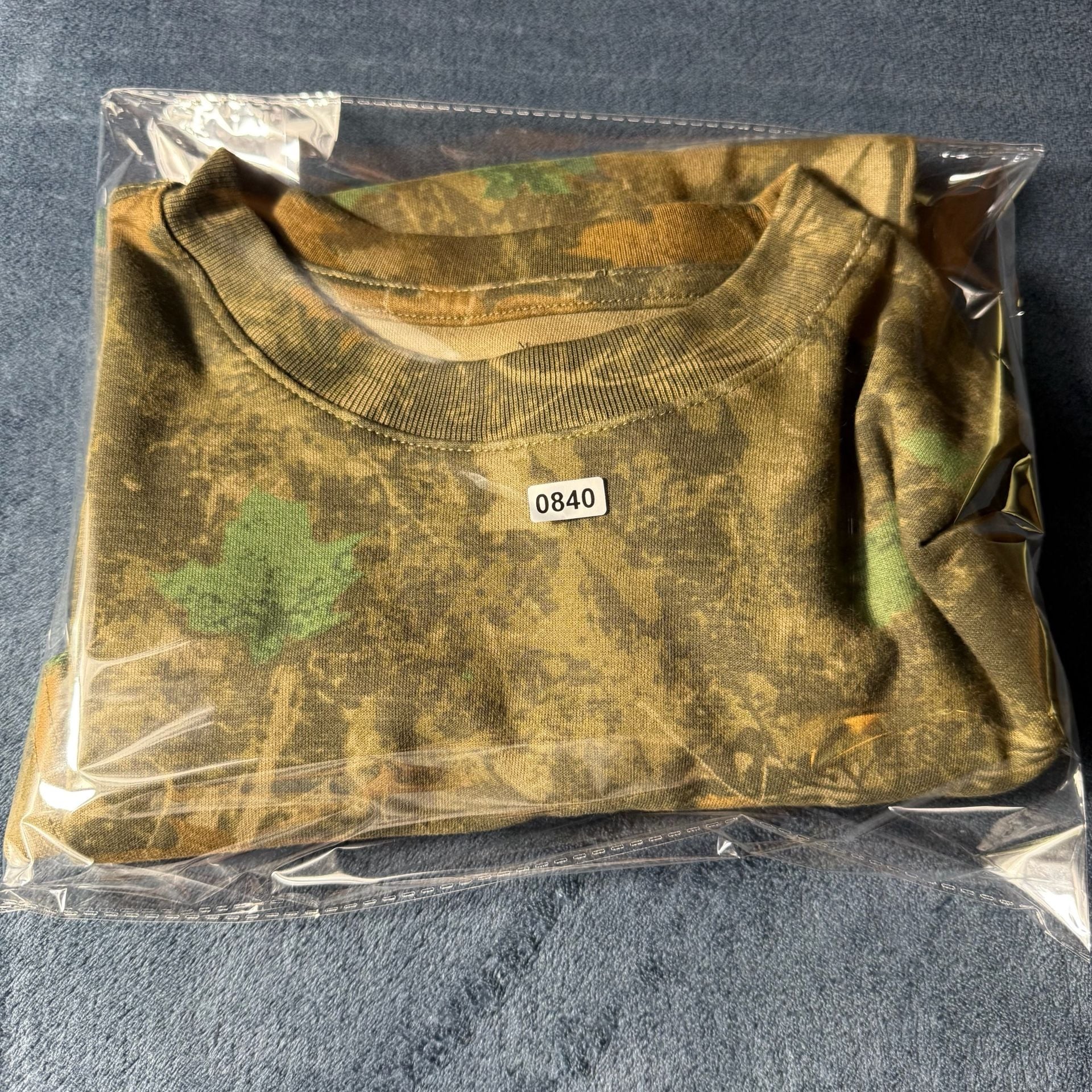 Camo T-Shirt oversized small 7