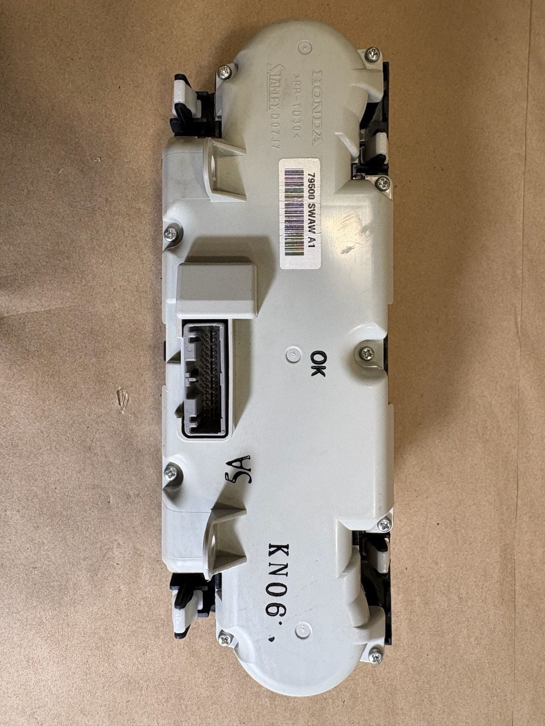2007–2011 Honda CR-V A/C Heater Climate Control Panel 79500-SWA-A1 OEM 3