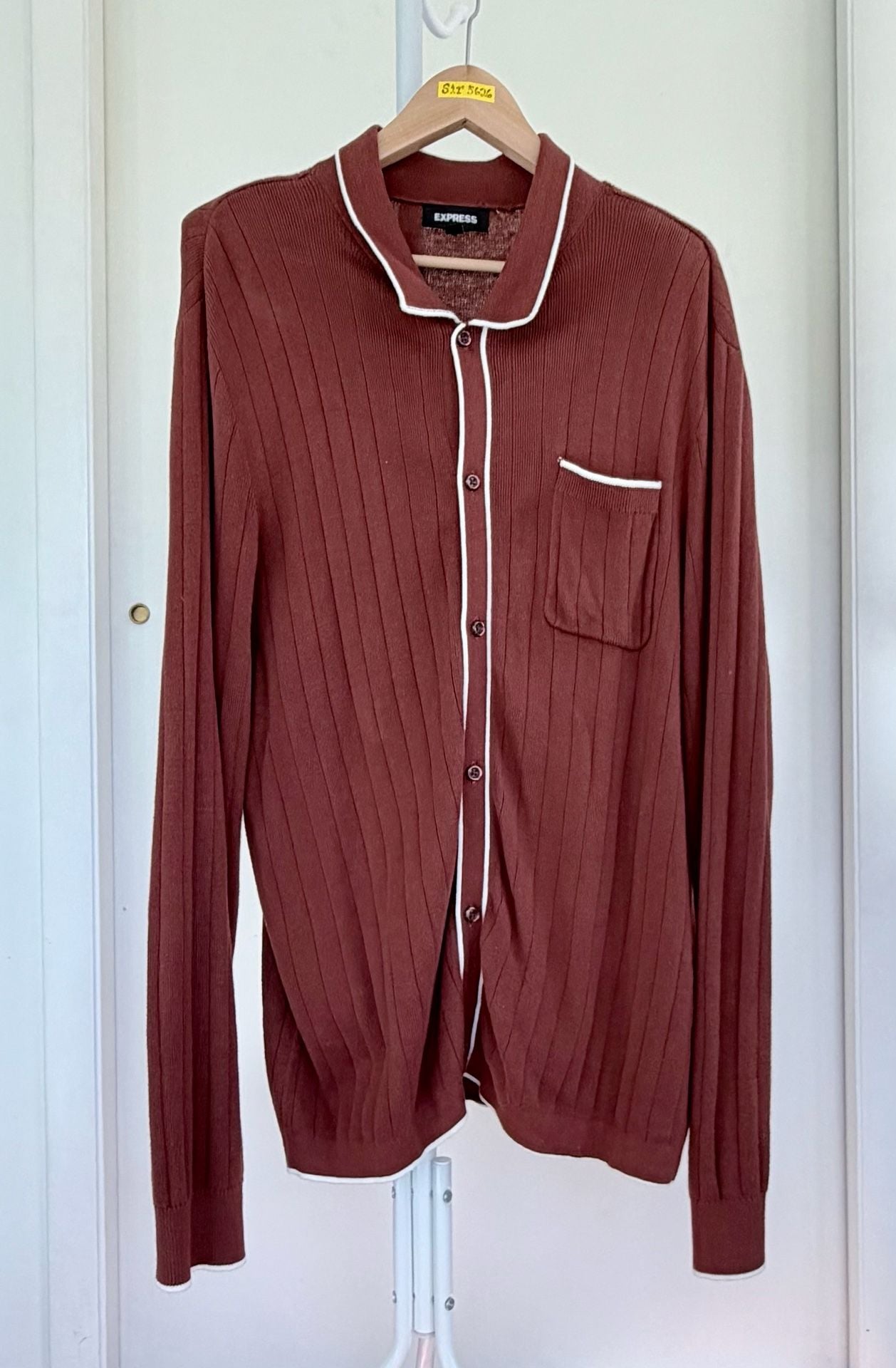 Express Men’s Ribbed Knit Cardigan Rusted Orange Long Sleeves Size L 5