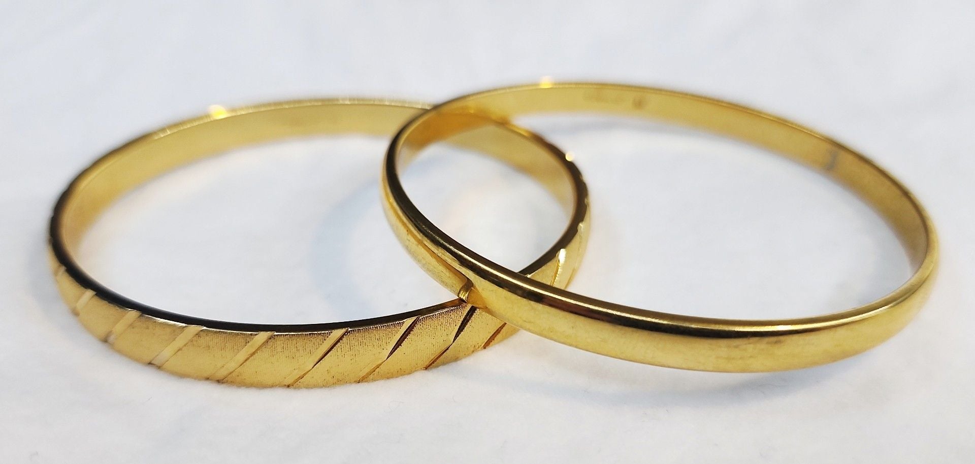 Monet Gold Tone Bangle Bracelets Set Size M 2