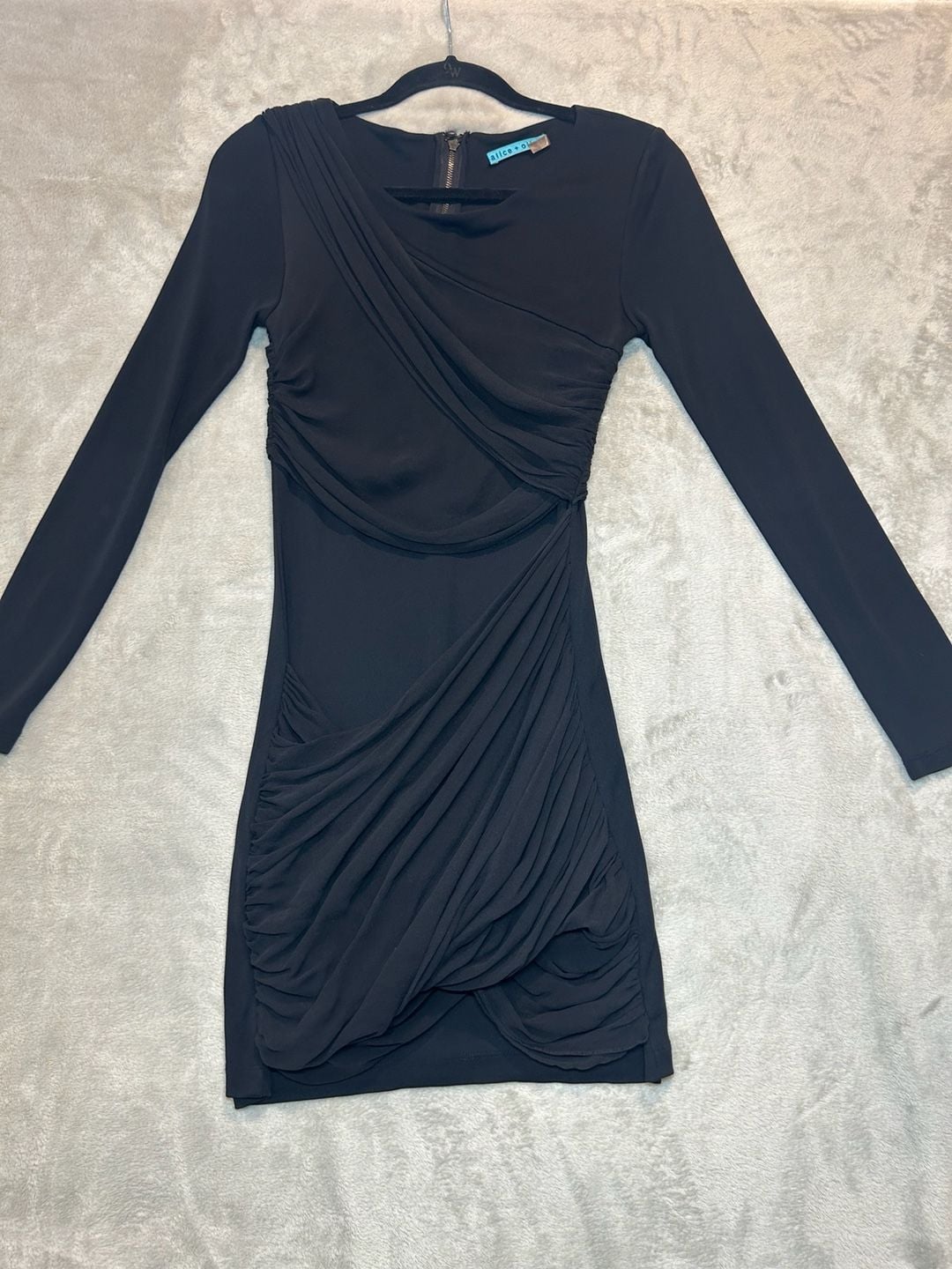 Alice + Olivia Black Ruched Long Sleeve Mini Dress Size 0 2