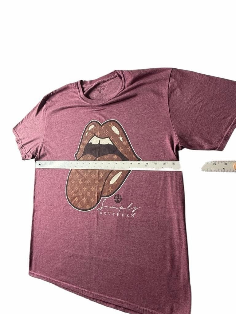 Simply Southern Womens TShirt Medium Red Kiss Logo 5