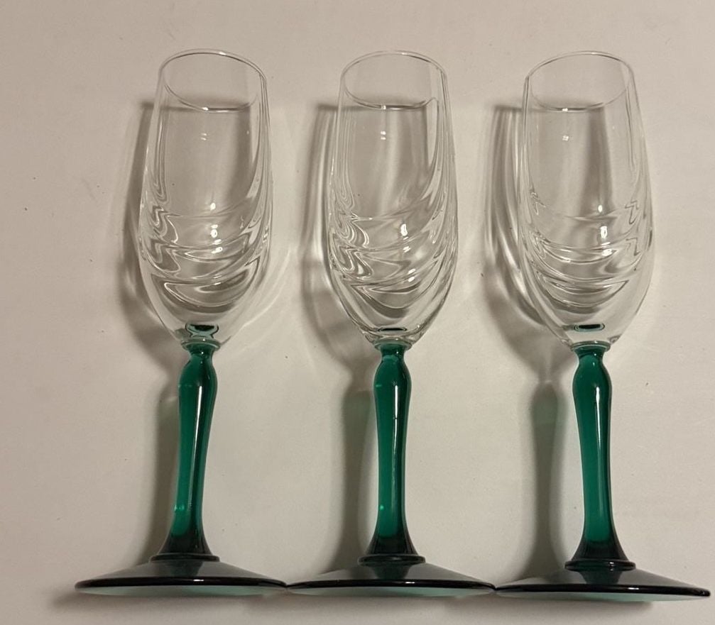 Green Stem Swirl Champagne Flutes Set of 3 4