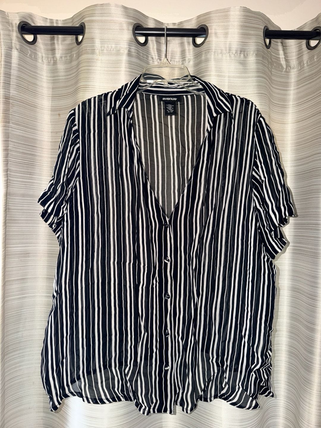 Avenue Black White Striped Button Down Shirt Size 18/20 2