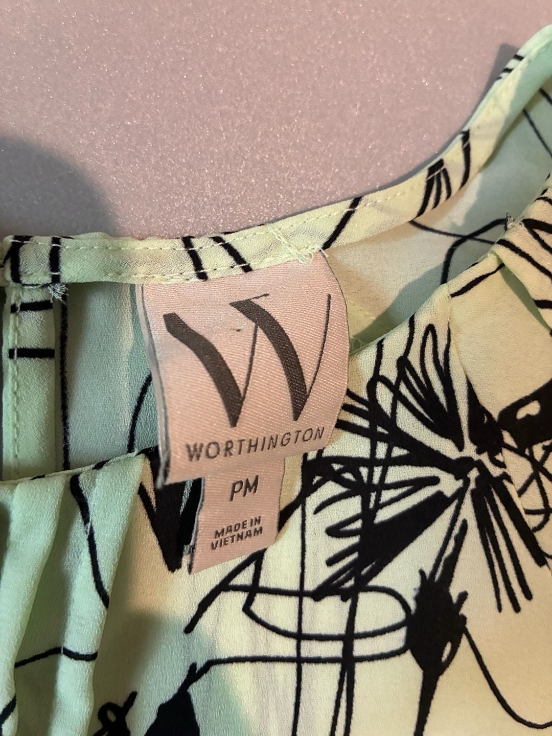 worthington blusa con estampado con bóton de cuello con cordón 4