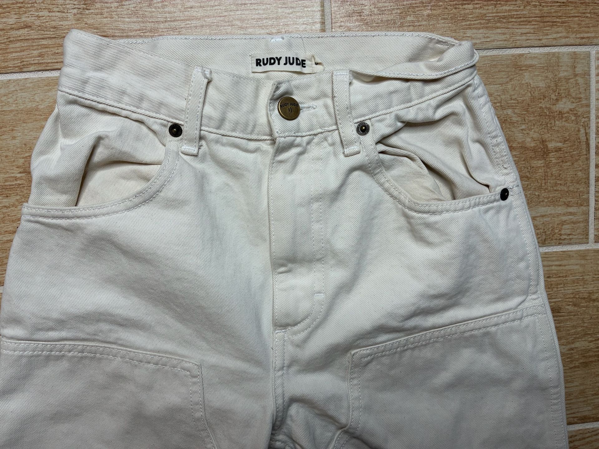 Product thumbnail 3