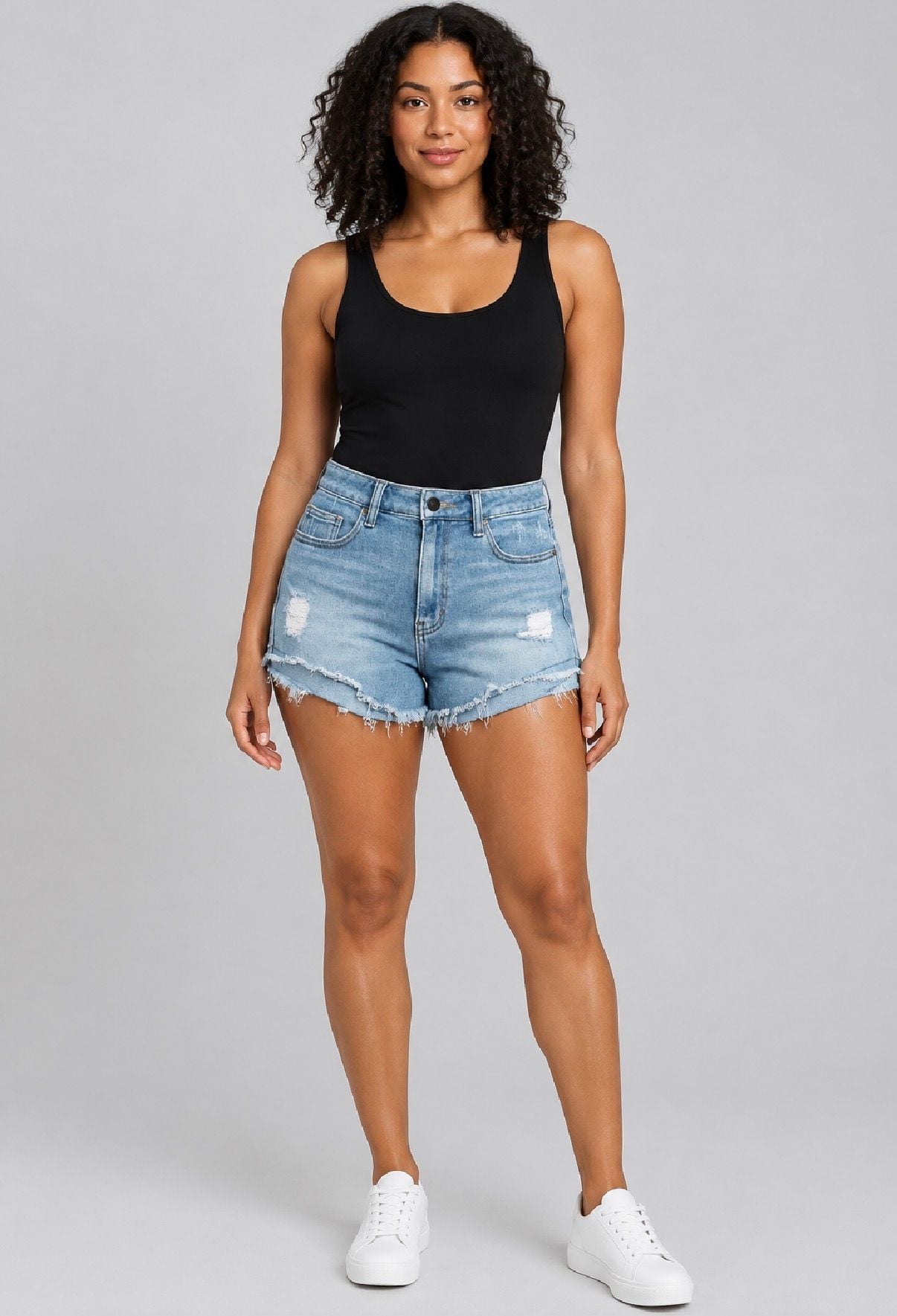 L.T.J. Light Wash Distressed Denim Shorts – Medium 2