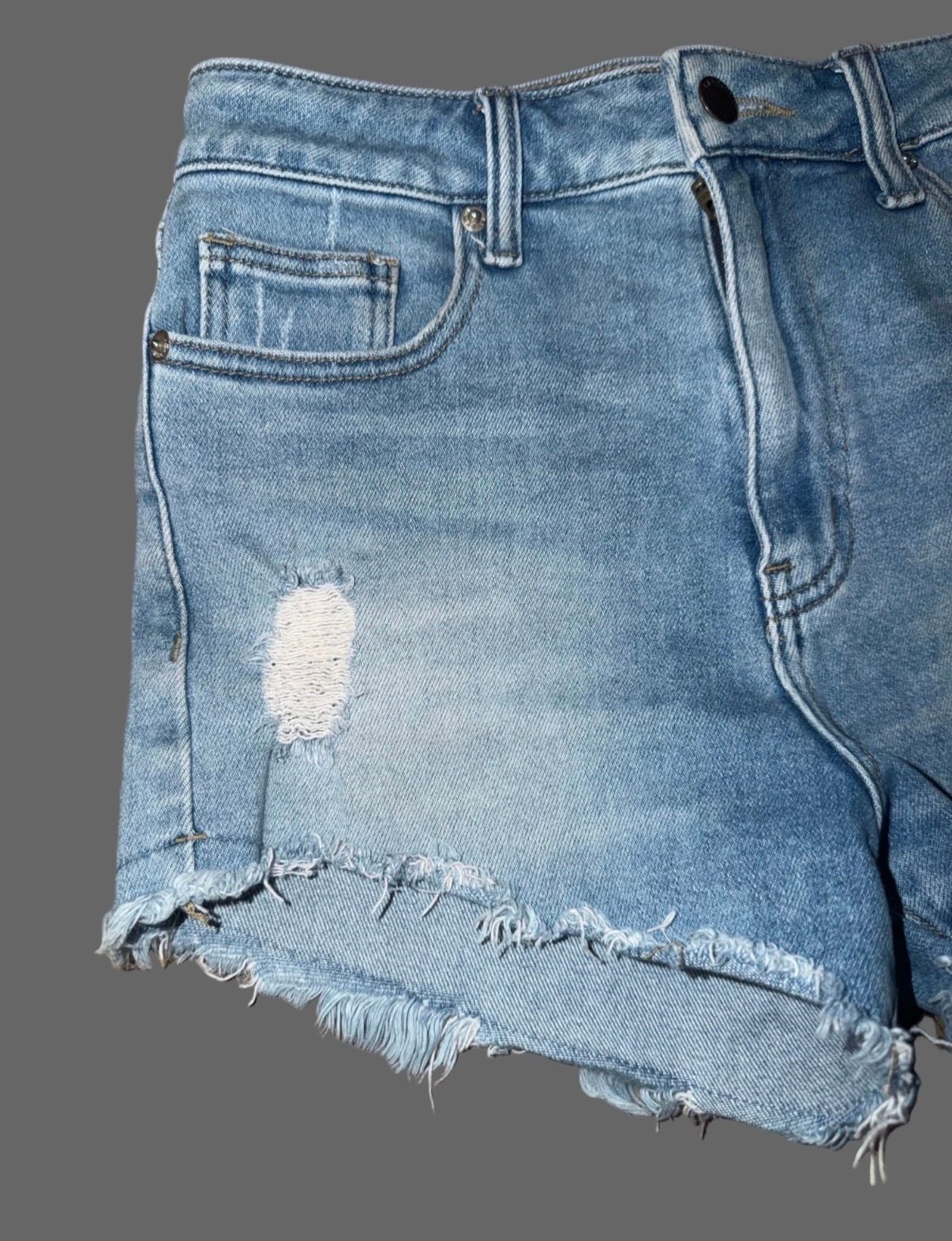 L.T.J. Light Wash Distressed Denim Shorts – Medium 6