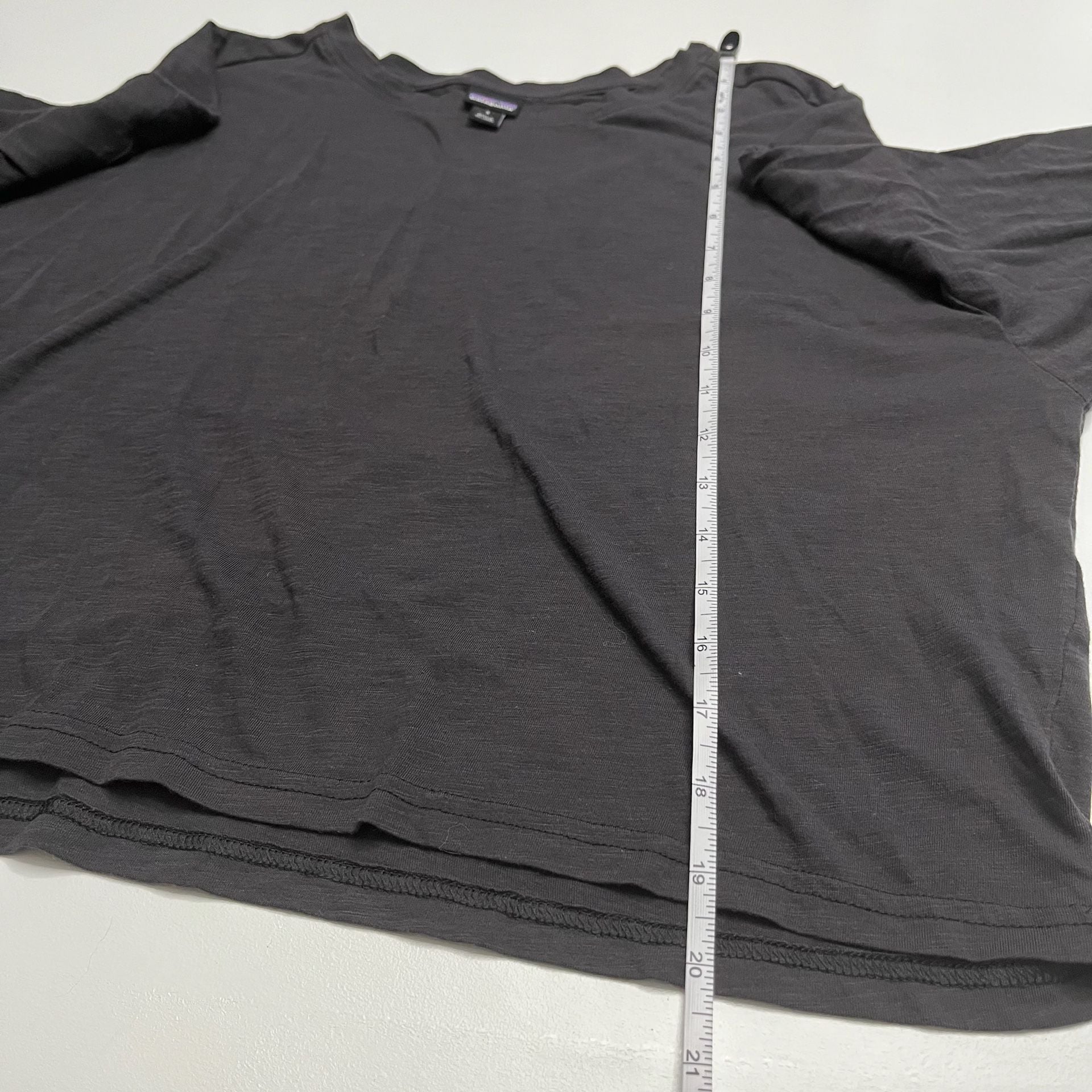 Patagonia Women's Charcoal Gray Oversized Long Sleeve Crewneck Size S 8