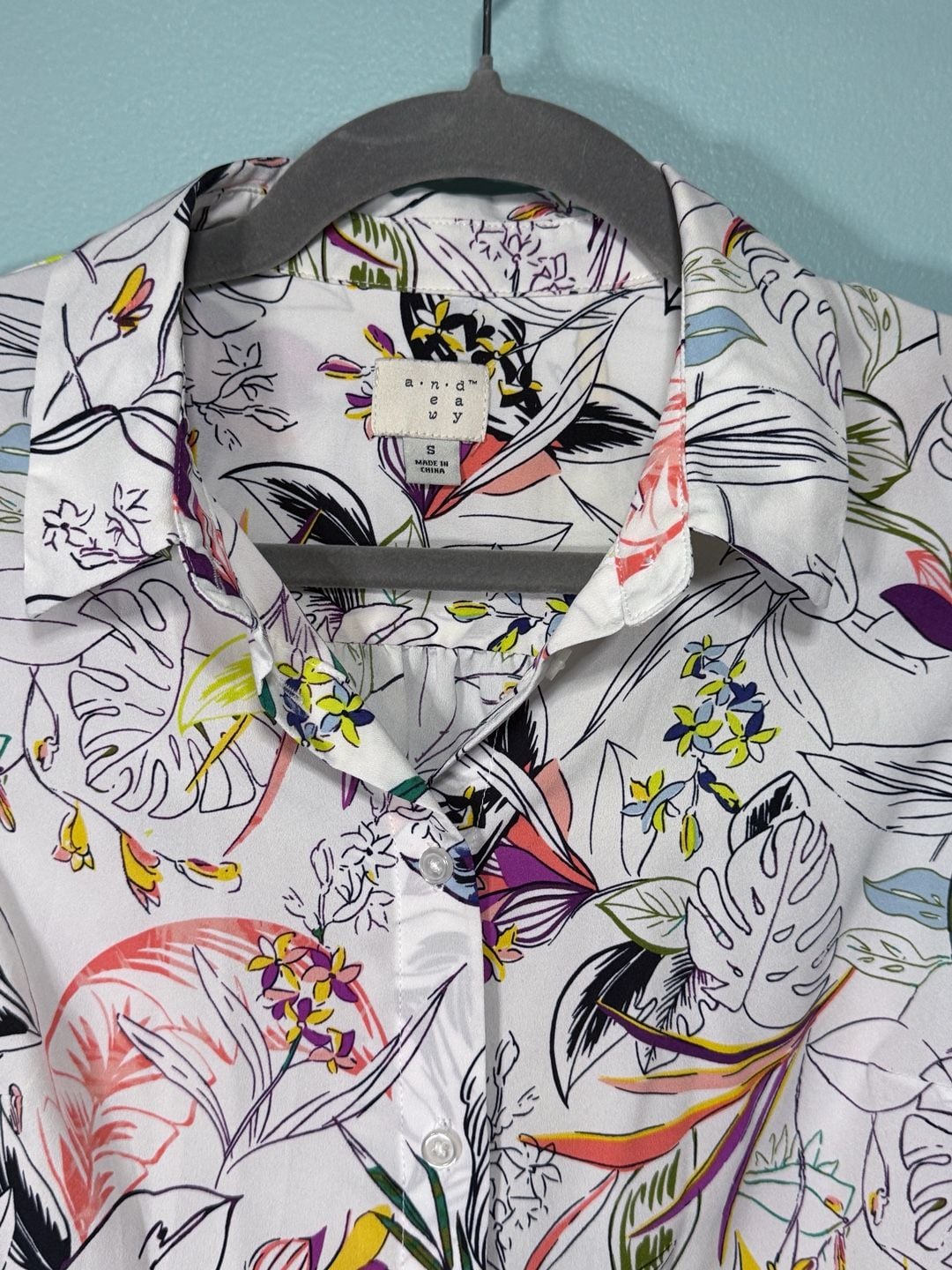 A New Day Floral Sleeveless Button-Down Shirt Size S 6