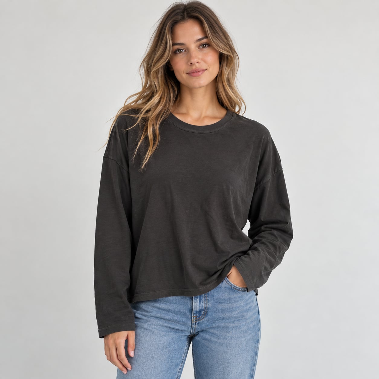 Patagonia Women's Charcoal Gray Oversized Long Sleeve Crewneck Size S 2