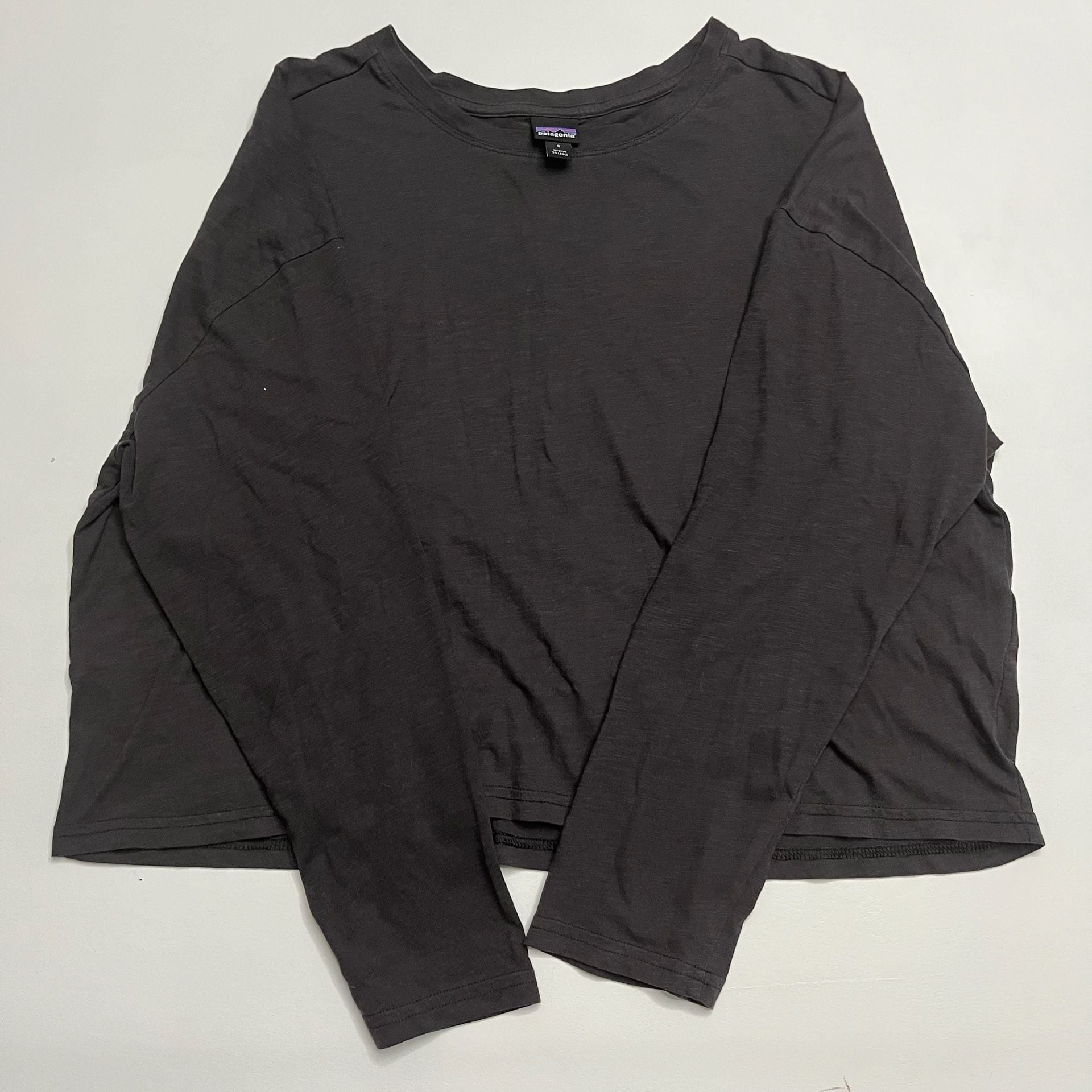 Patagonia Women's Charcoal Gray Oversized Long Sleeve Crewneck Size S 5