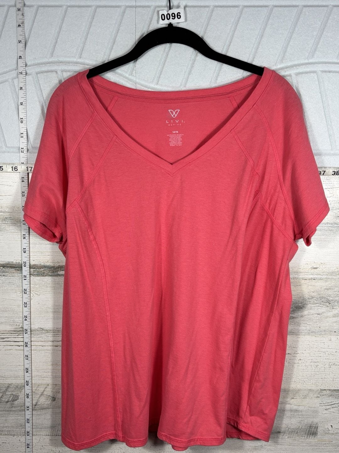 Livi Active T-Shirt Size 14/16 Pink V-Neck Short Sleeve Athletic Top 3