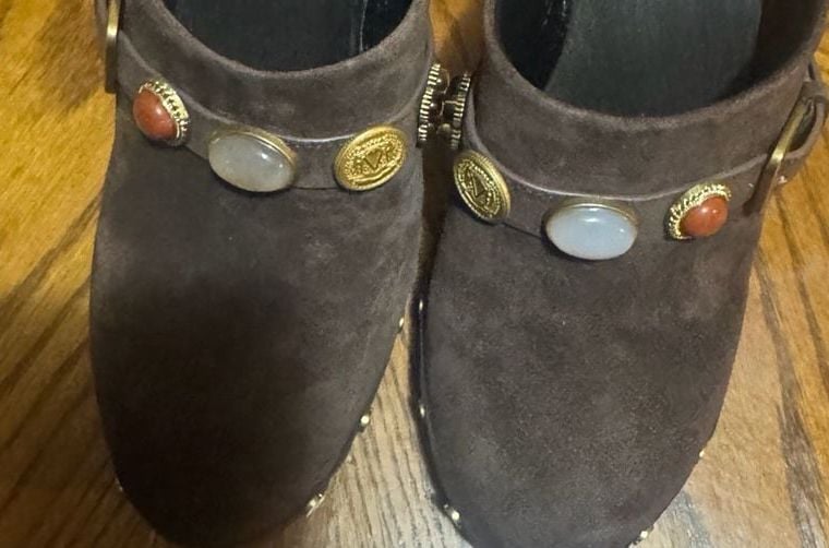 Veronica Beard Giana Charms Platform Clog (Women) Worn one time in the house briefly. Paid around $350. Will except best offer. 13