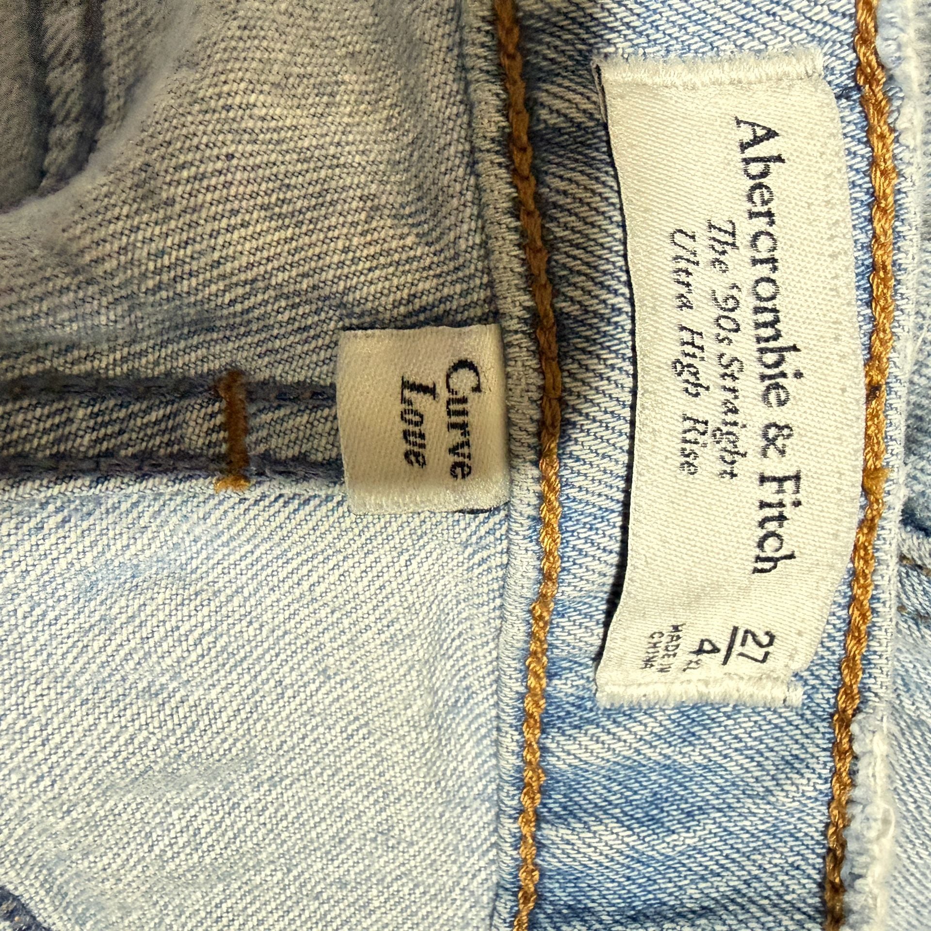 Abercrombie & Fitch Curve Love 90s Straight Ultra High Rise Jeans 27/4 9