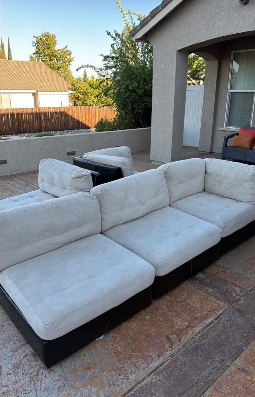 Modular Sectional Sofa White Fabric Black Base 1