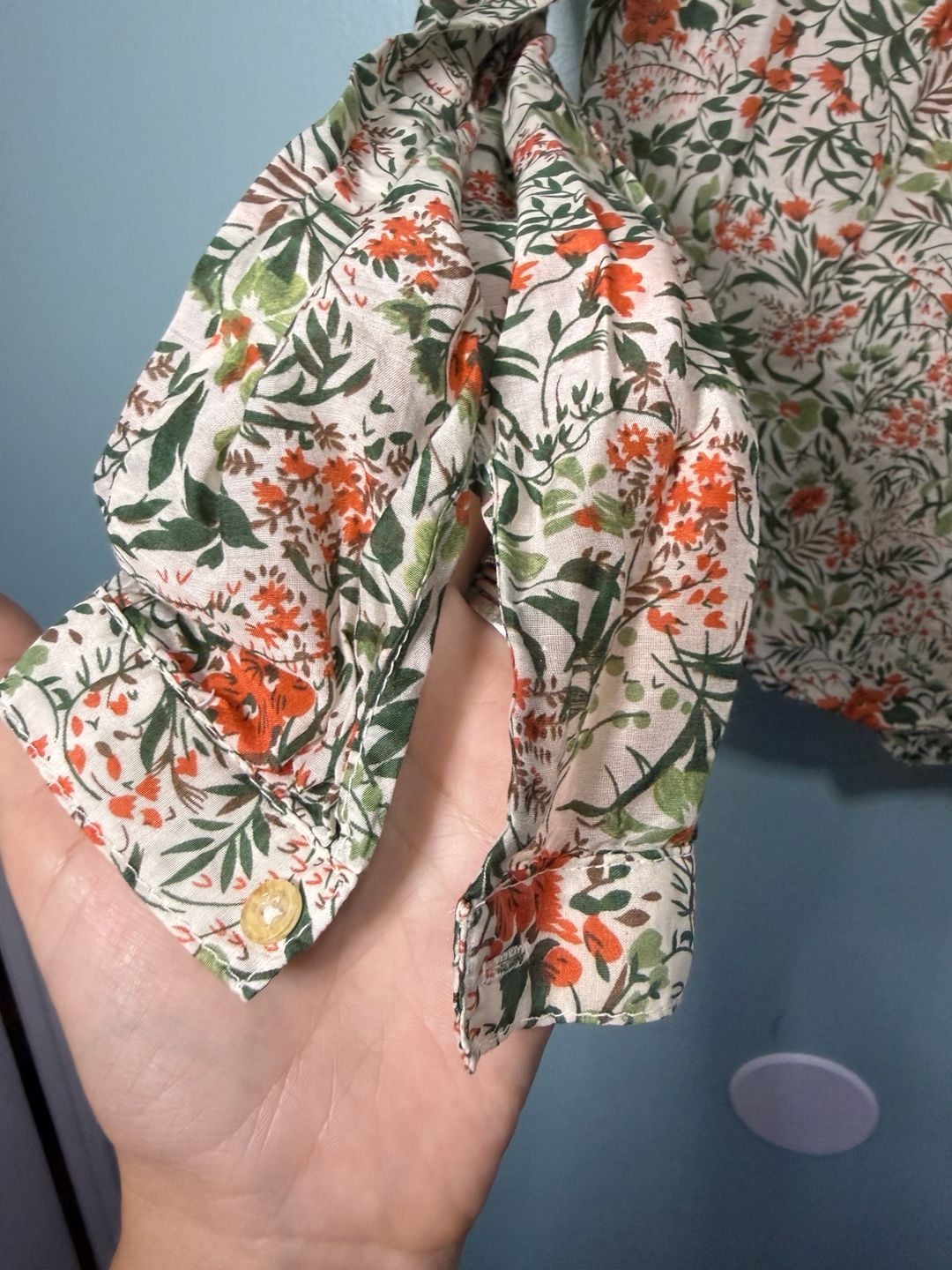 dressbarn Floral Blouse Size L Long Sleeve V-Neck 4