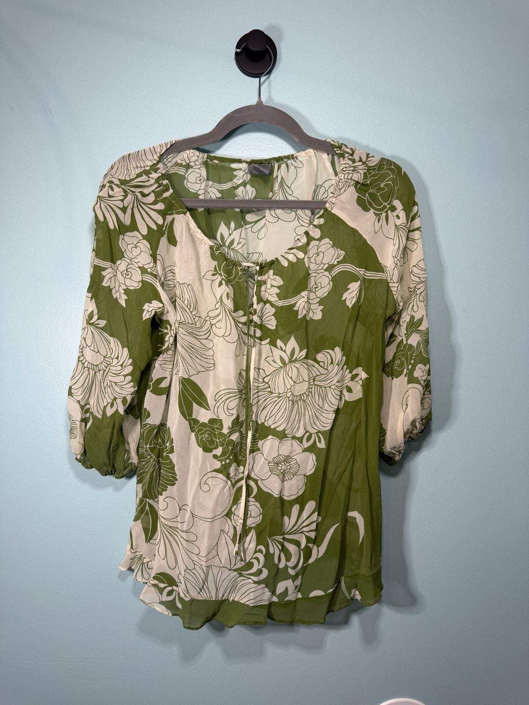 Ann Taylor Silk Floral Blouse Size 10 Green White Tie Neck 2