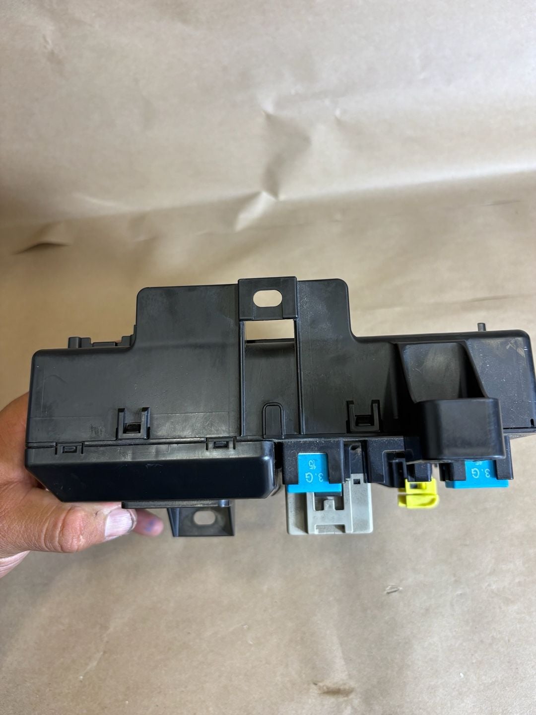 Toyota Delphi Fuse Box Junction Block OBD-II Used Good 7