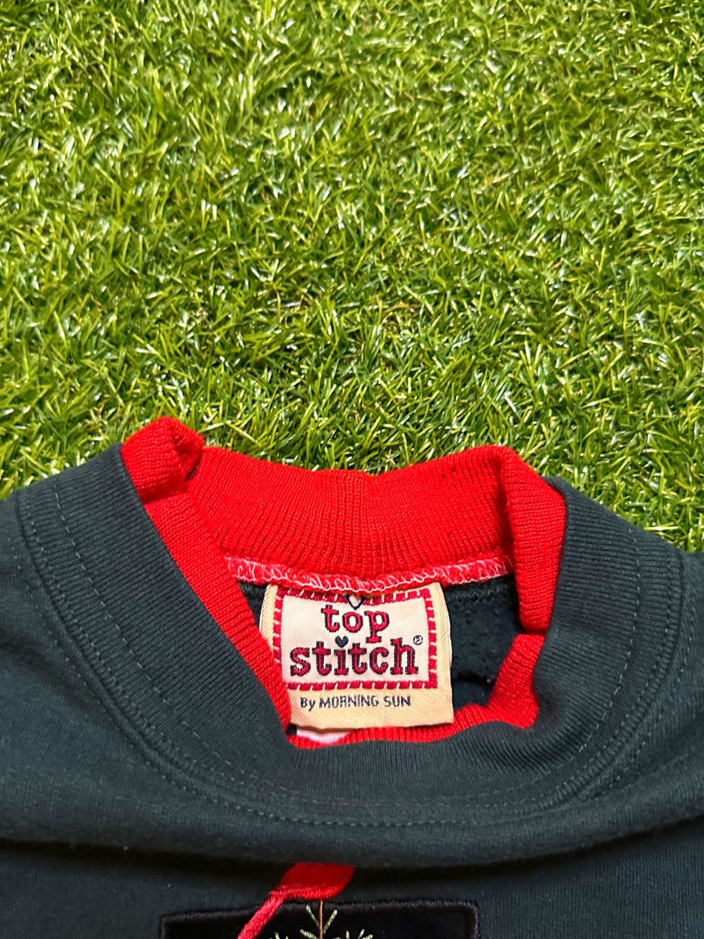 Vintage 1990s Top Stitch Cardinals Embroidered Sweatshirt. 8