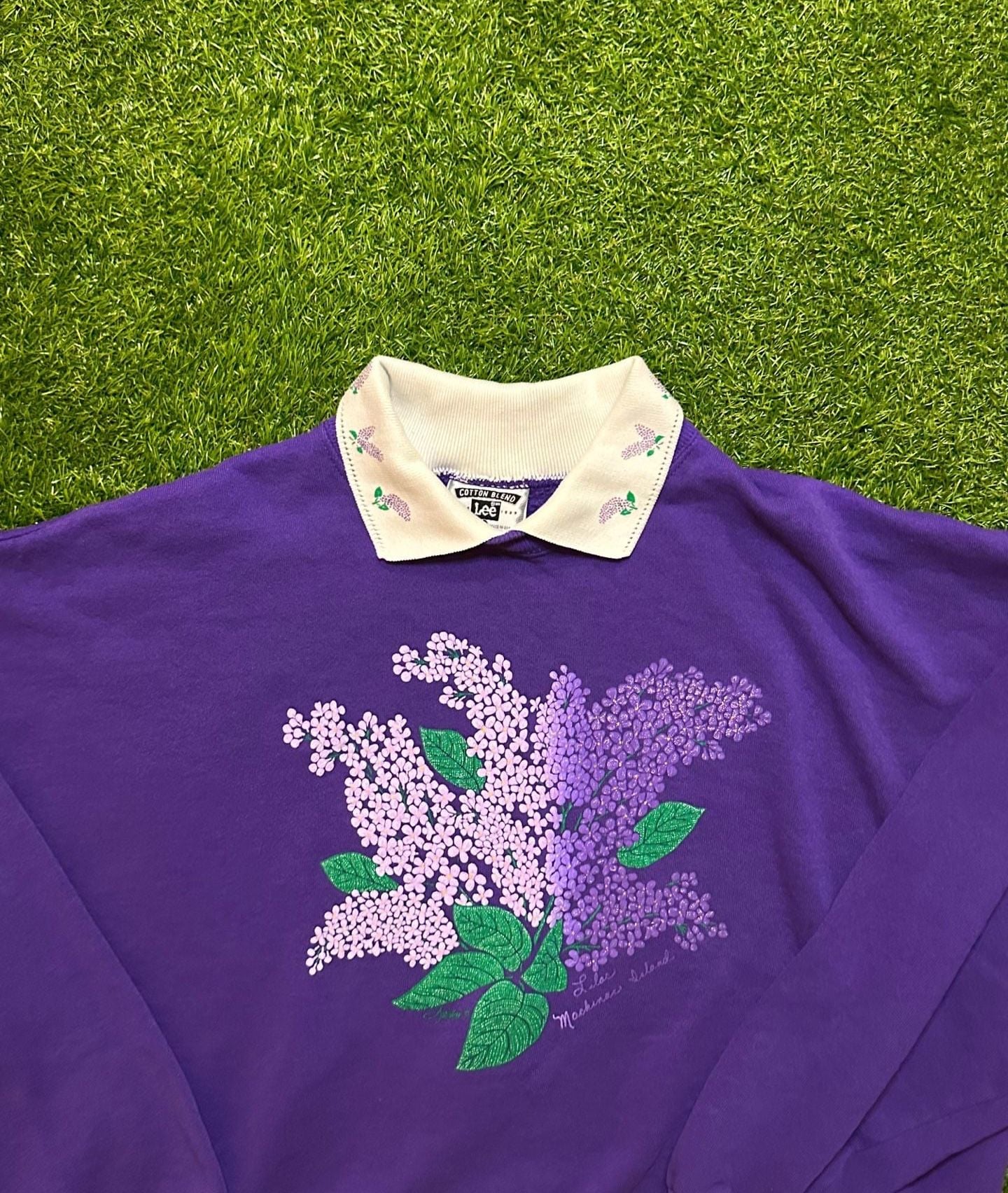 Vintage 1990s Lee Mackinac Island Collared Sweatshirt. 4