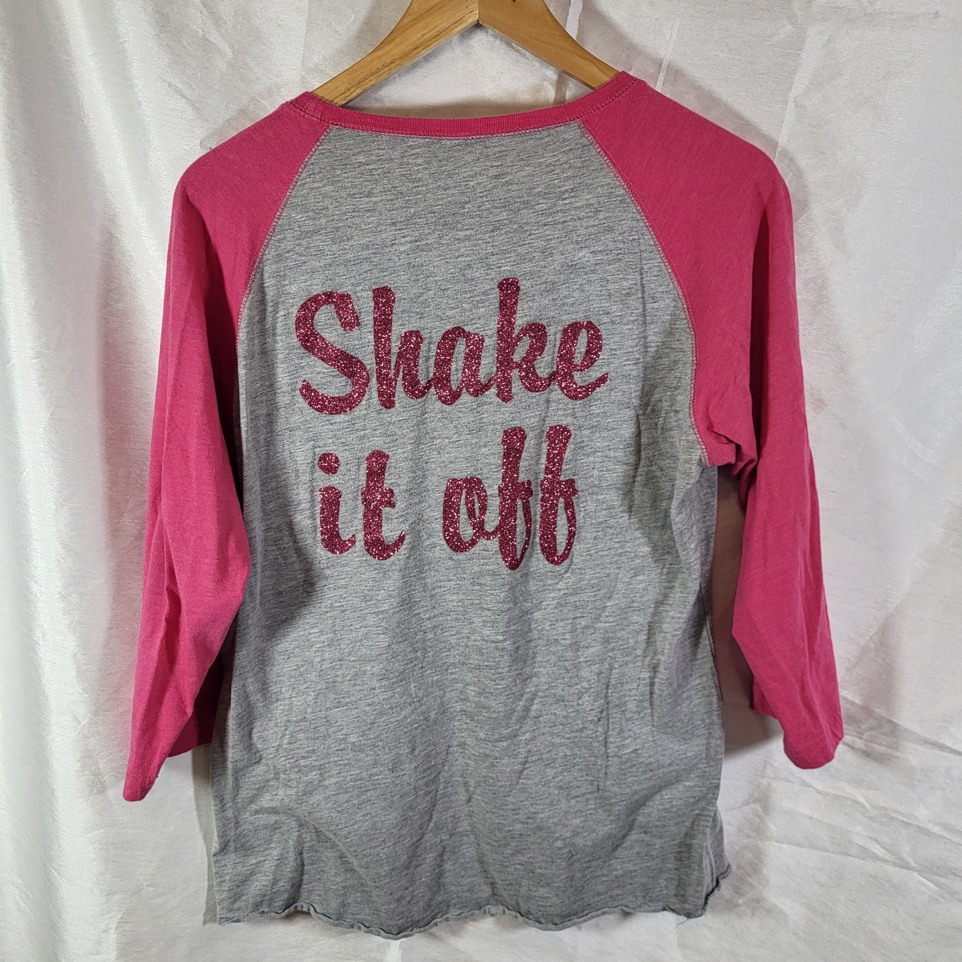 L.A.T. Taylor Swift 1989 Raglan Shirt Size L Gray Pink Shake It Off 3