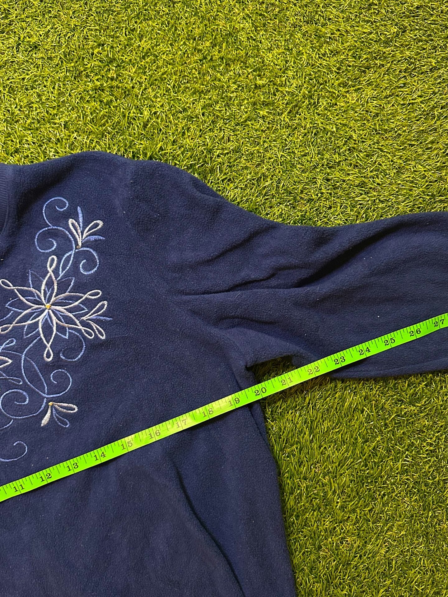 Vintage 1990s Alfred Dunner Embroidered Sweatshirt Blue 5