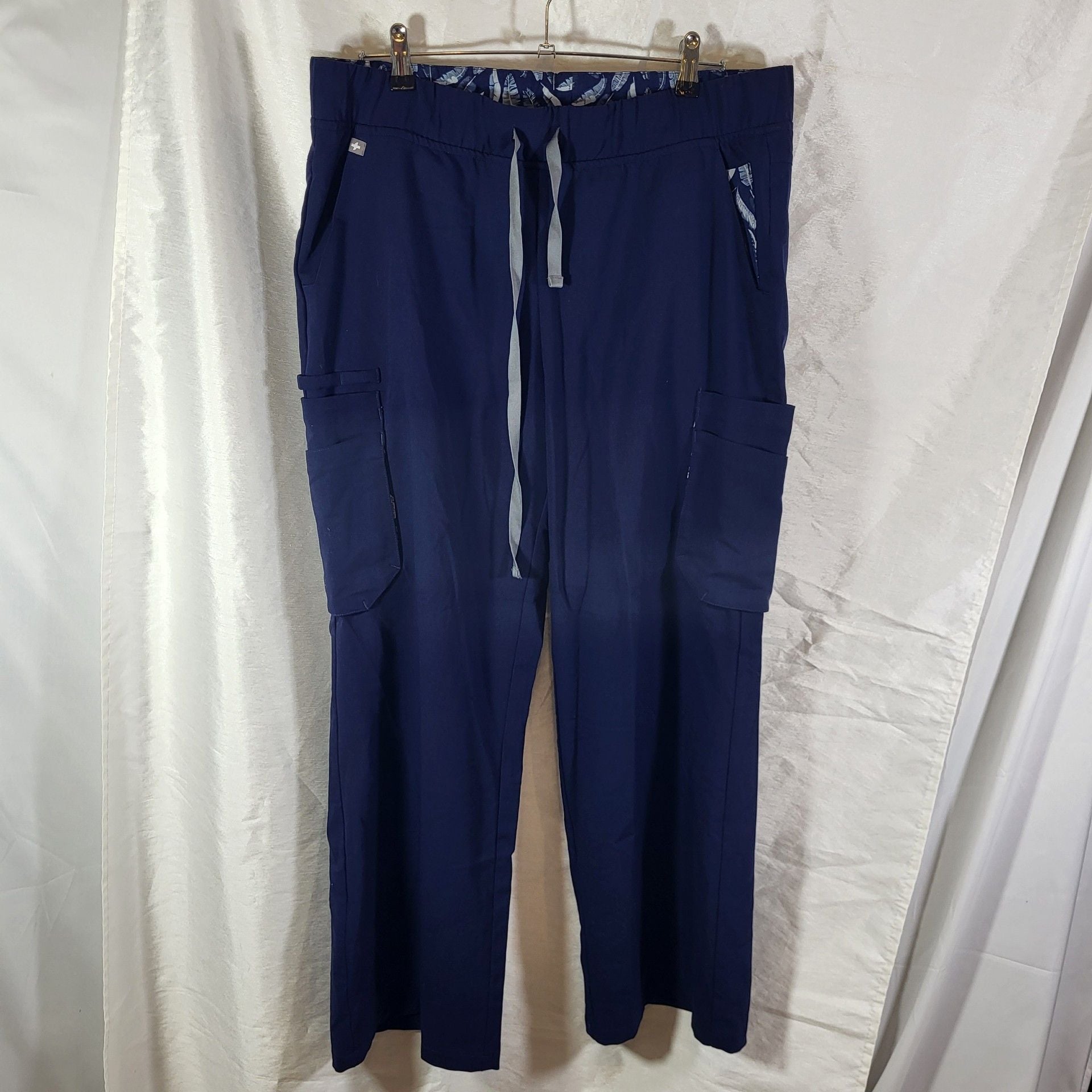 Figs Technical Collection Scrub Pants Size L Navy Blue Cargo Drawstring 1
